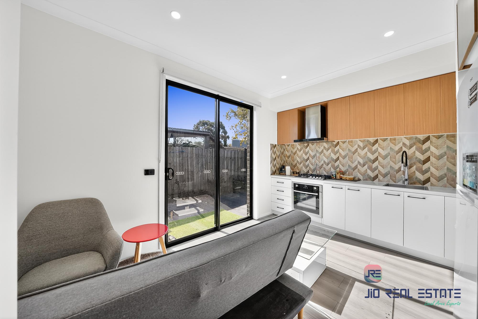 50 Hanover Circuit, Melton South VIC