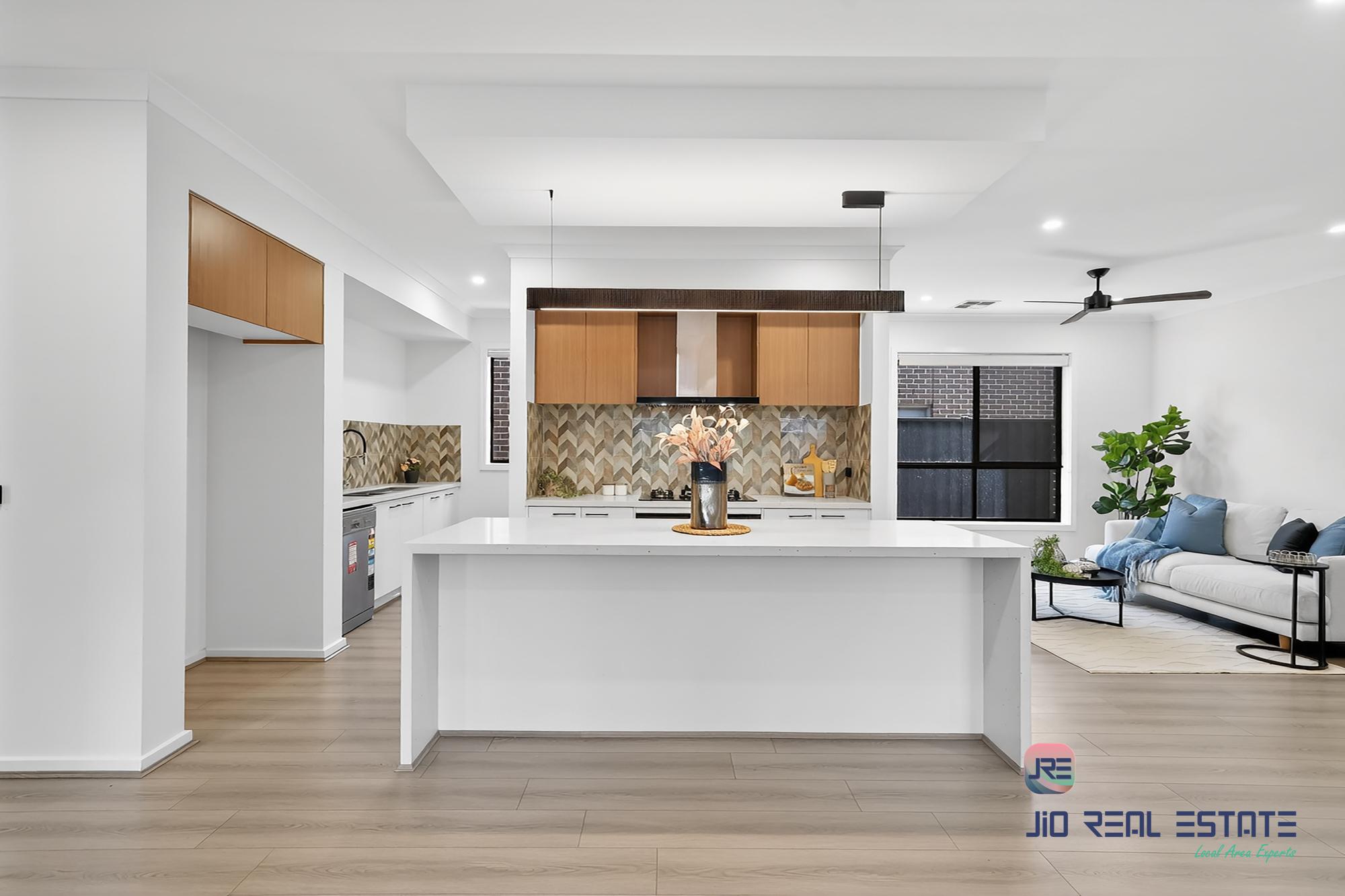 50 Hanover Circuit, Melton South VIC