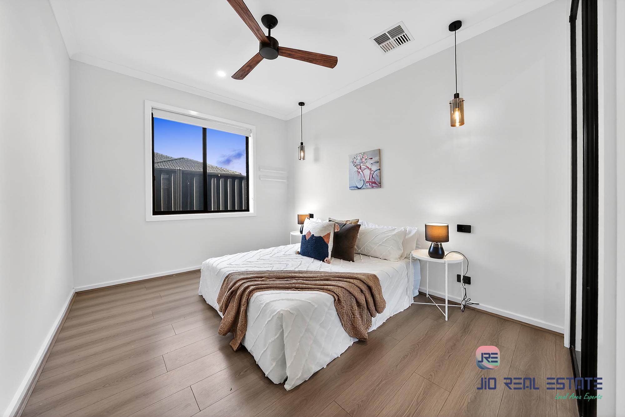 50 Hanover Circuit, Melton South VIC