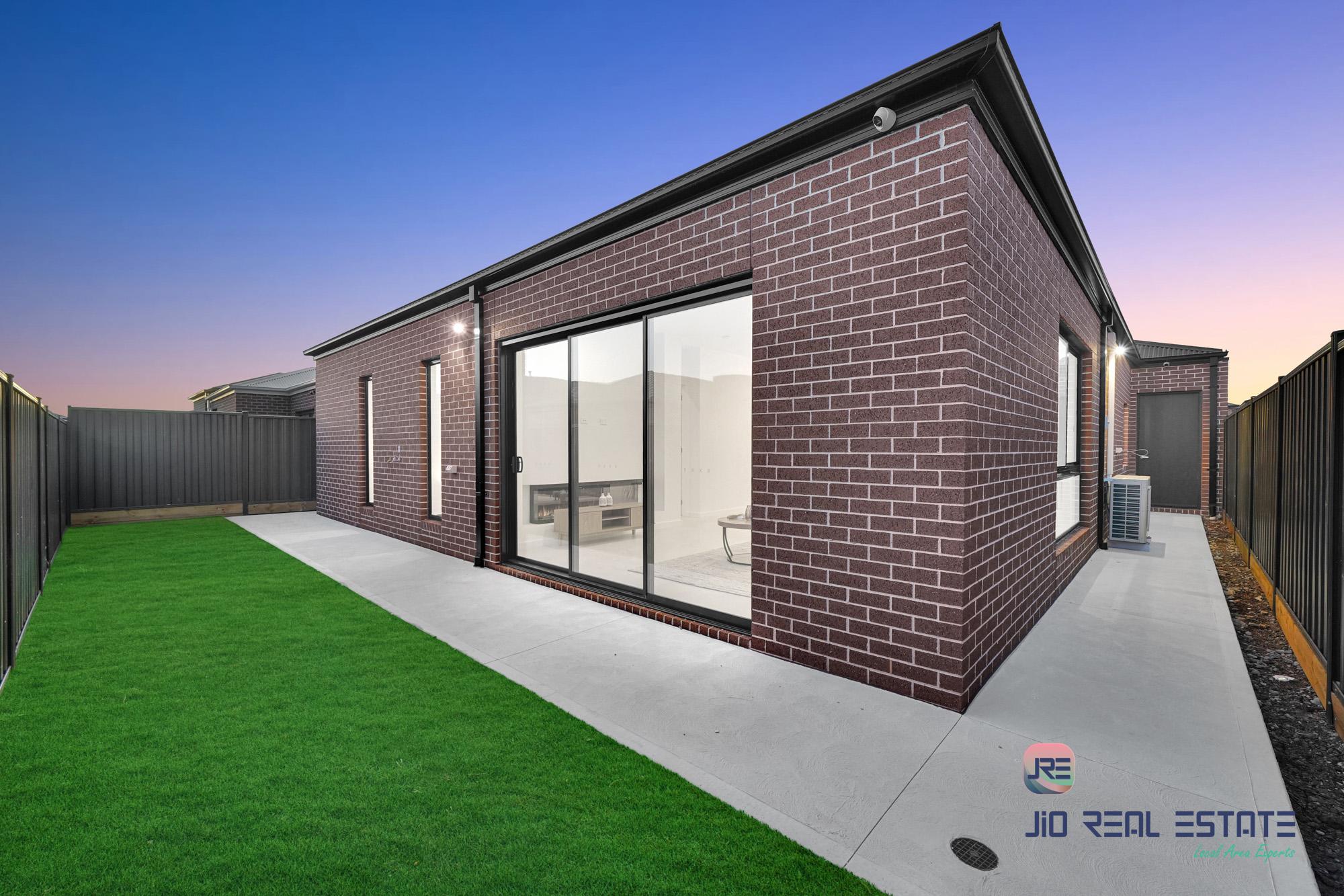 15 Esmeralda Avenue, Tarneit VIC