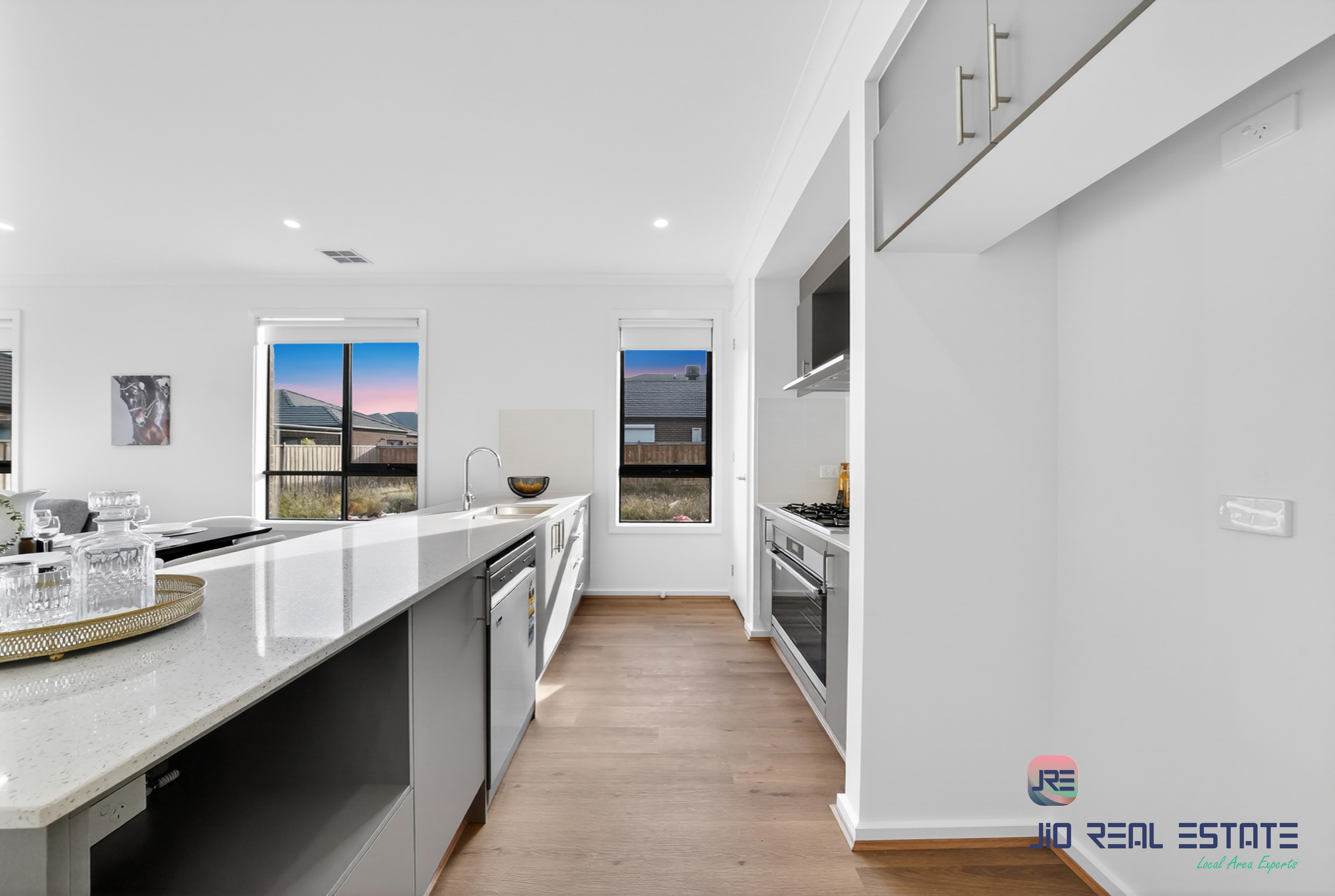 25 Sunnybank Road, Fraser Rise VIC