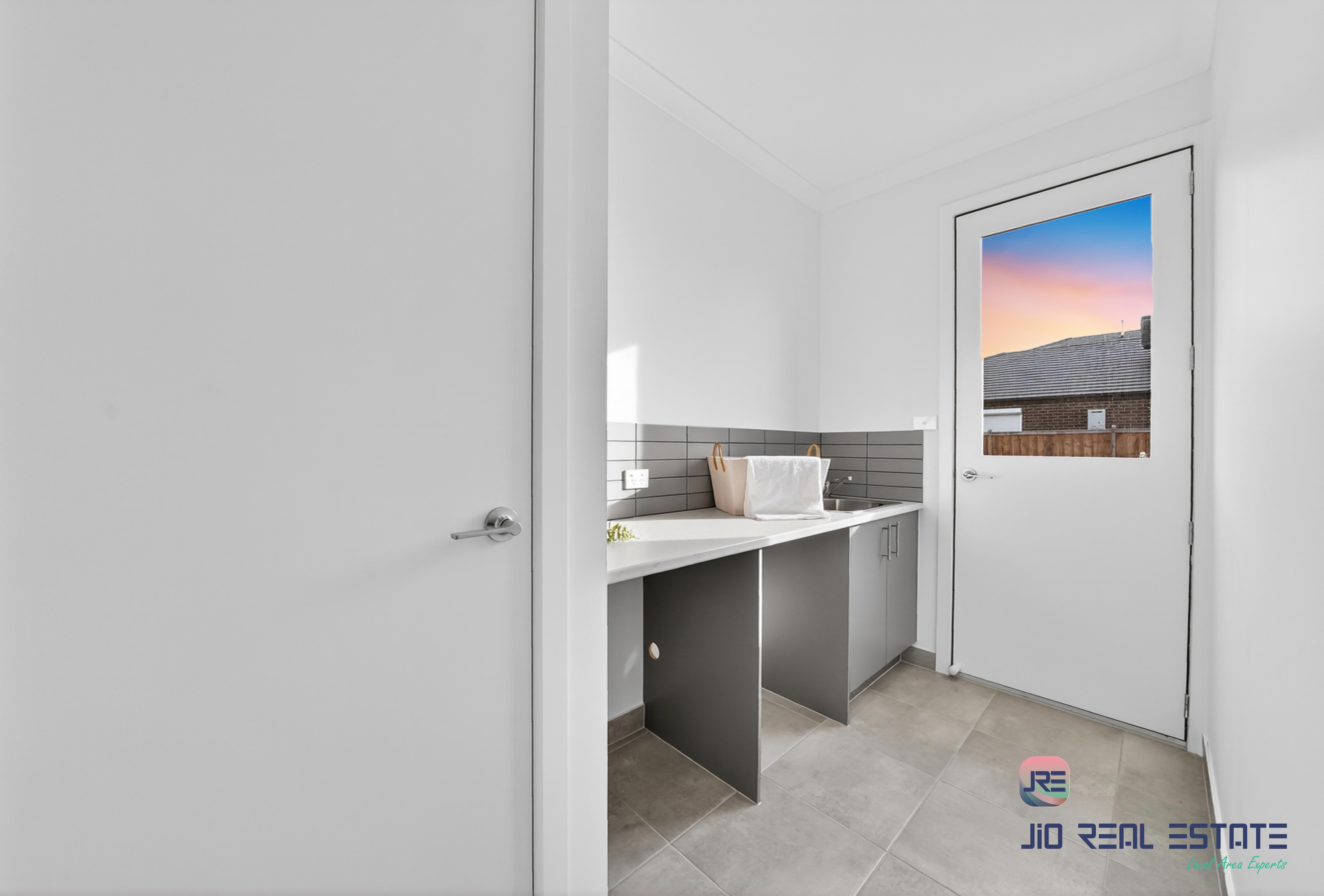 25 Sunnybank Road, Fraser Rise VIC