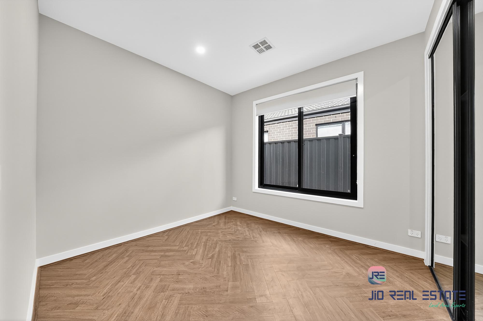 15 Rohab Crescent, Mount Cottrell VIC