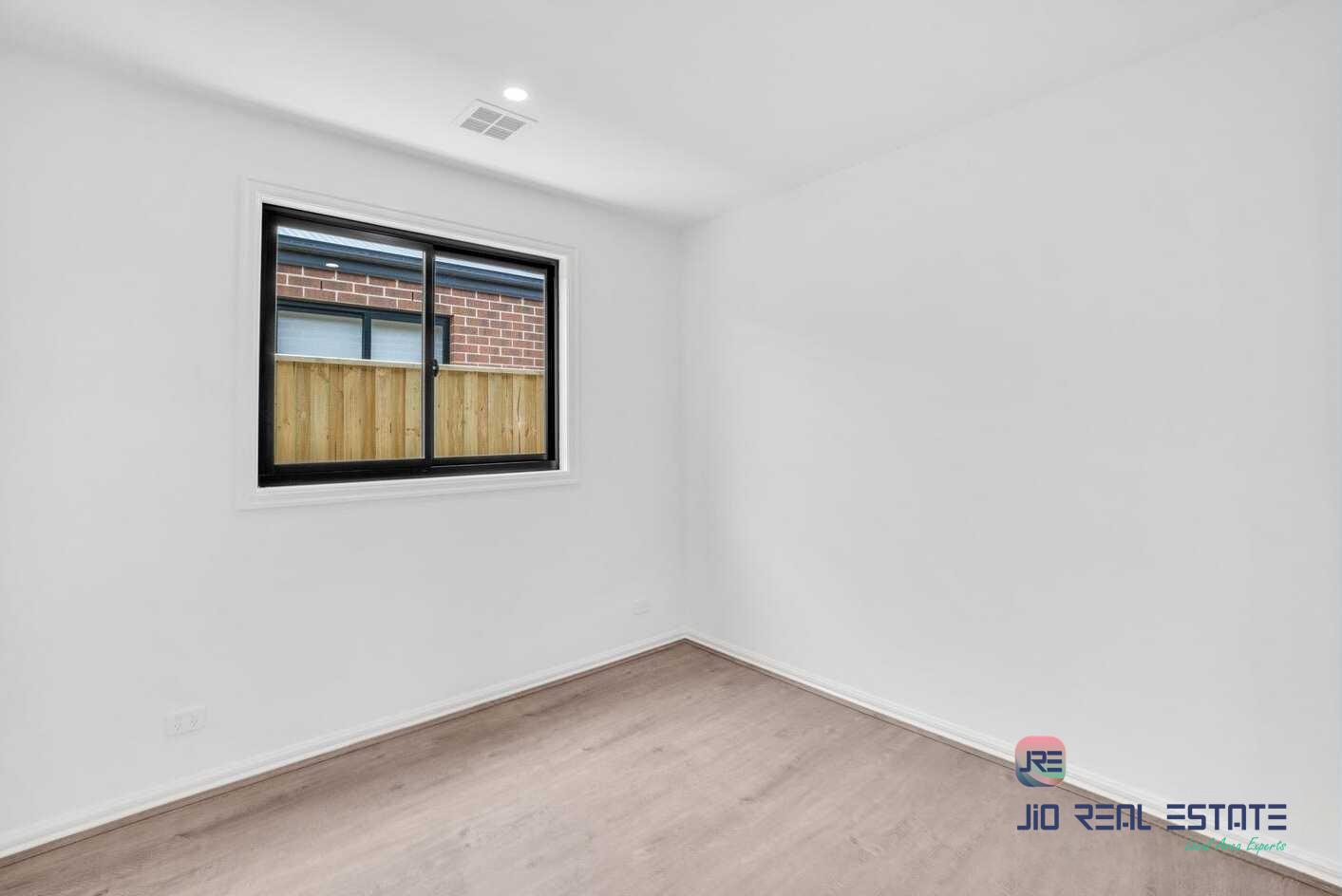 10 Montestella Street, Deanside VIC