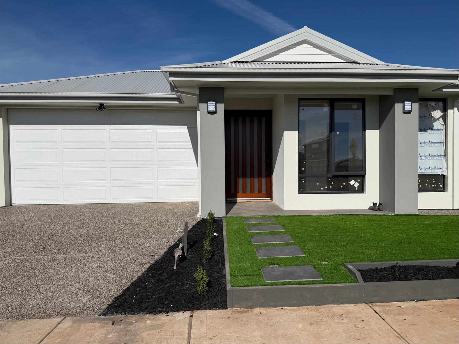 18 Basque Drive, Thornhill Park VIC