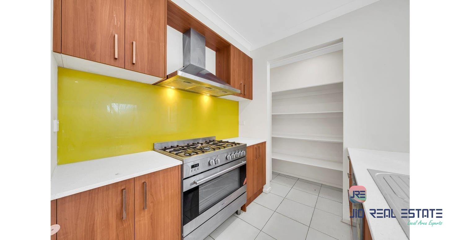 21 Maya Avenue, Thornhill Park VIC