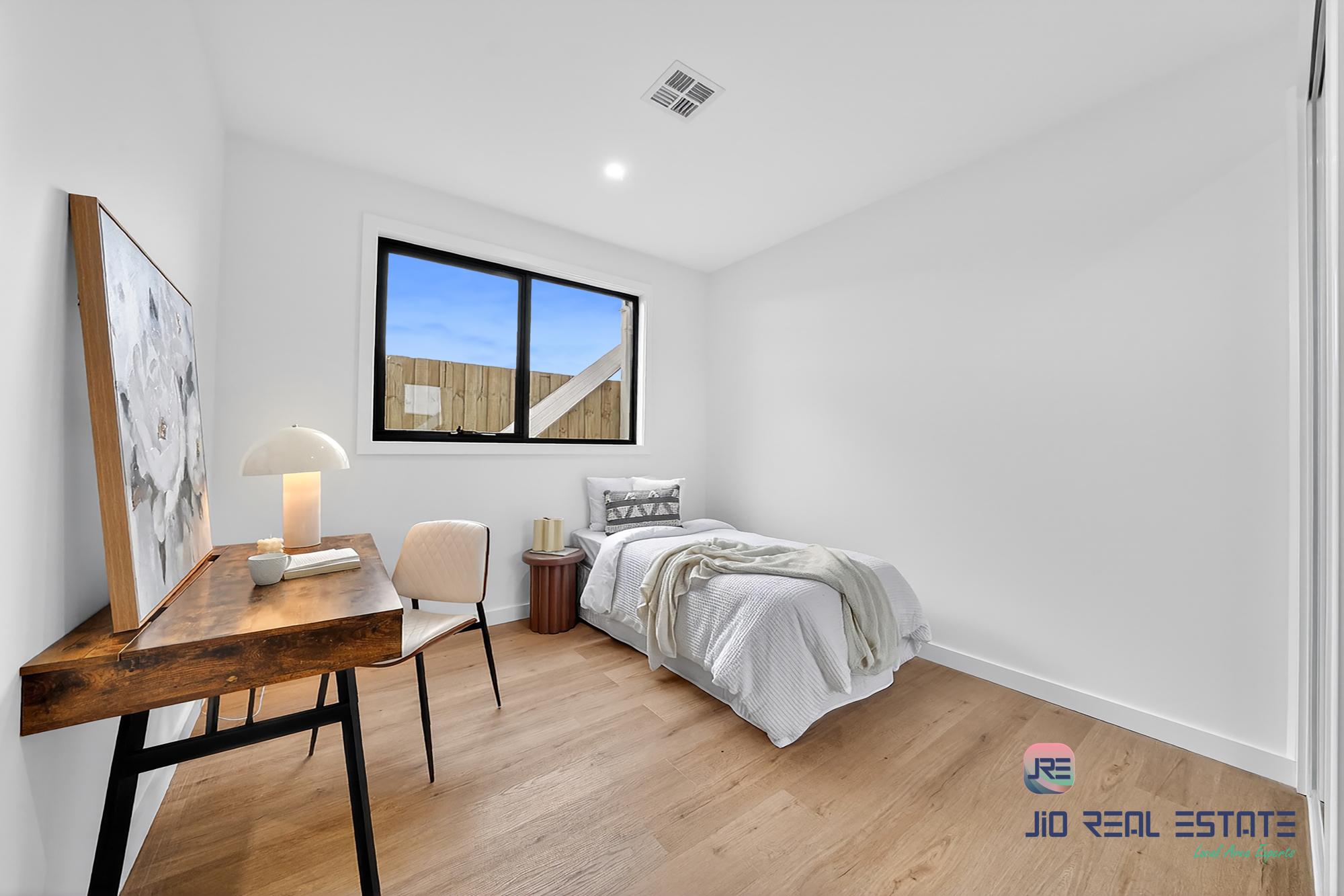 33 Parklea Way, Thornhill Park VIC