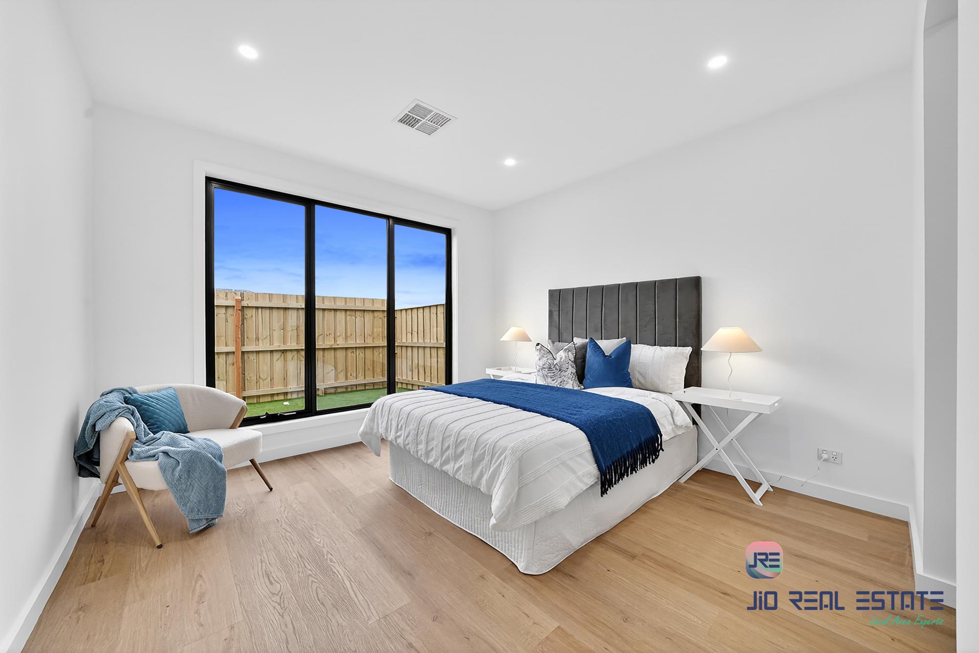 33 Parklea Way, Thornhill Park VIC