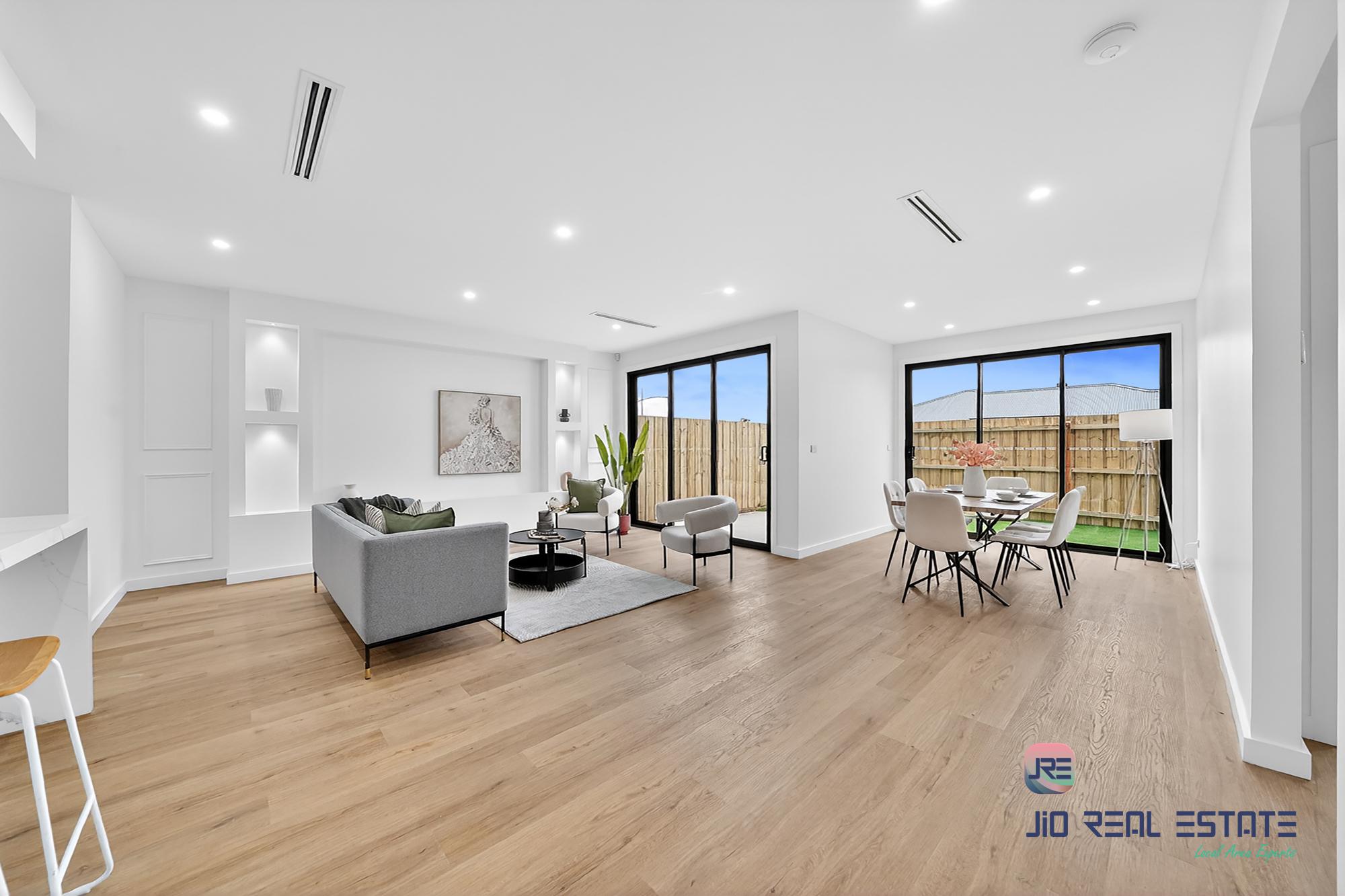 33 Parklea Way, Thornhill Park VIC
