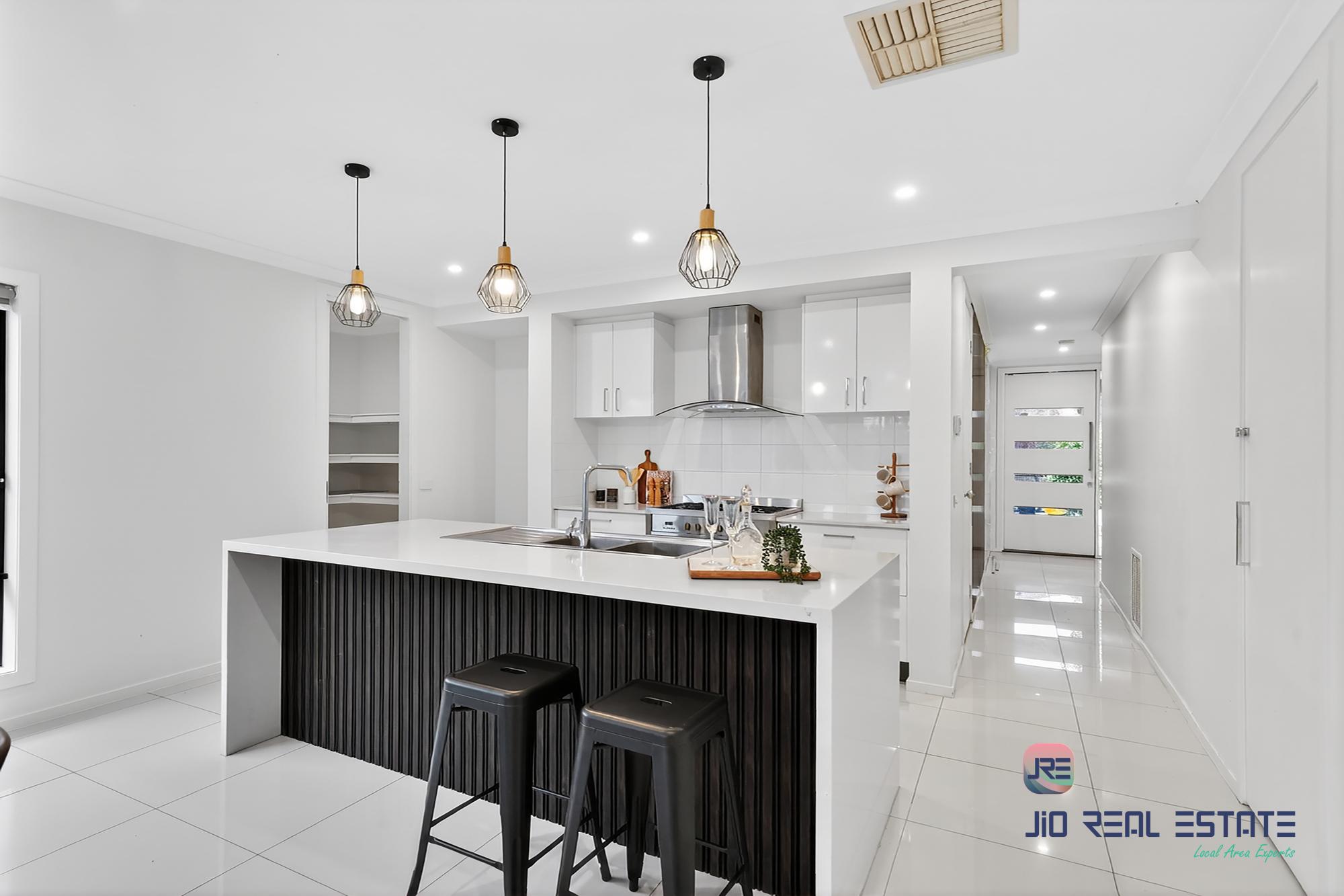 10 Fergus Street, Thornhill Park VIC
