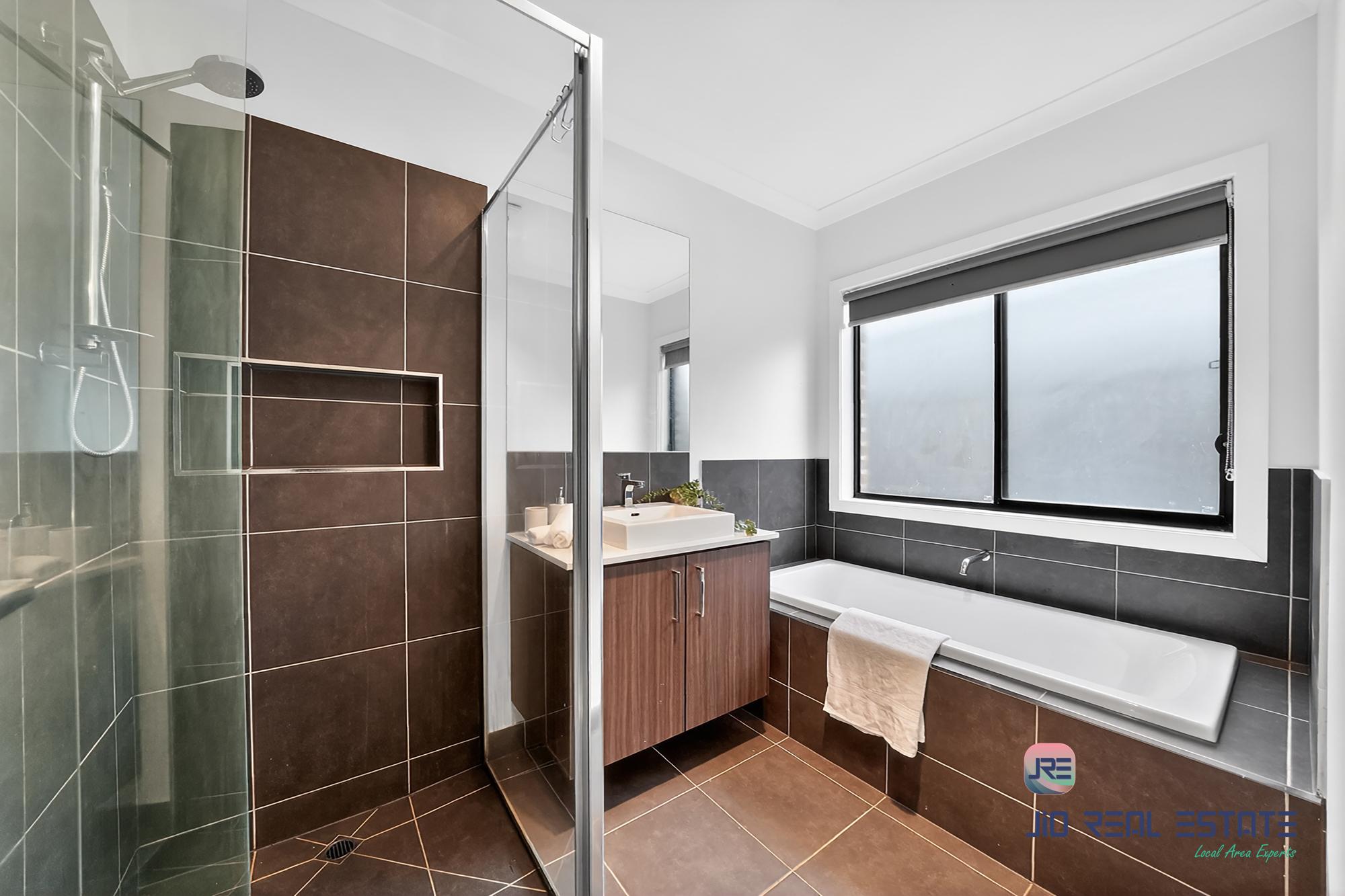 10 Fergus Street, Thornhill Park VIC