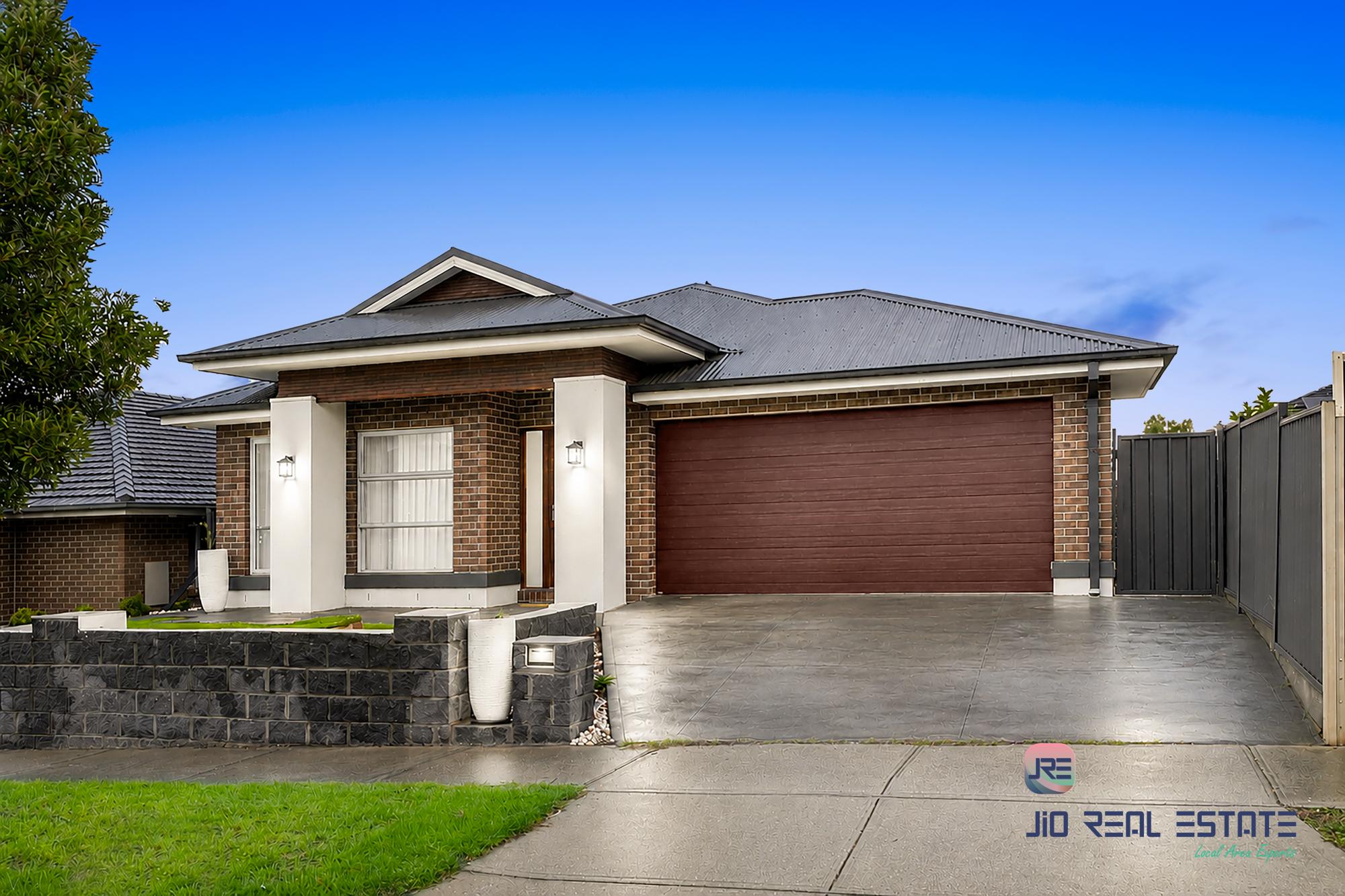 15 Crawford Rise, Cobblebank VIC