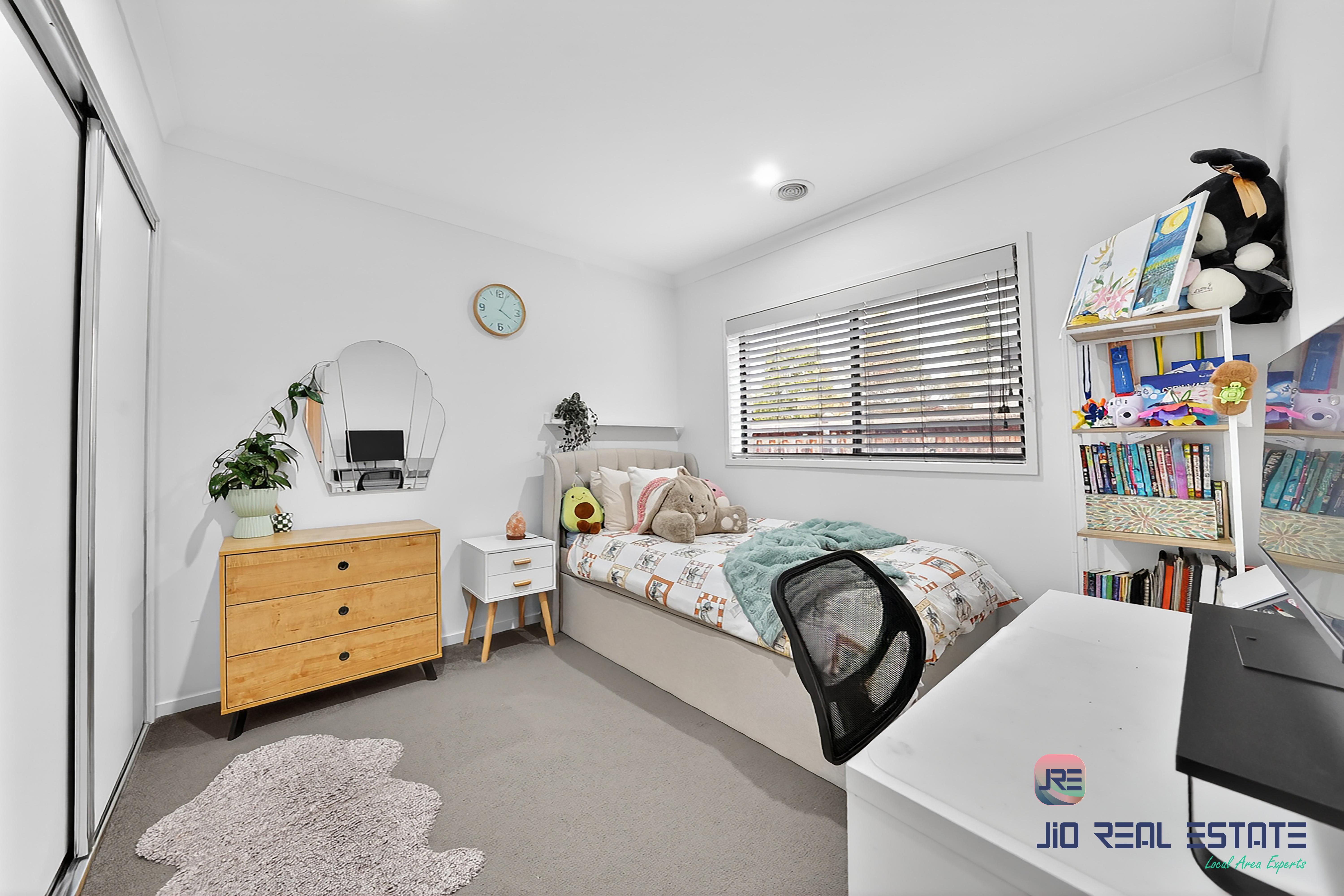 30 Fulham Crescent, Thornhill Park VIC