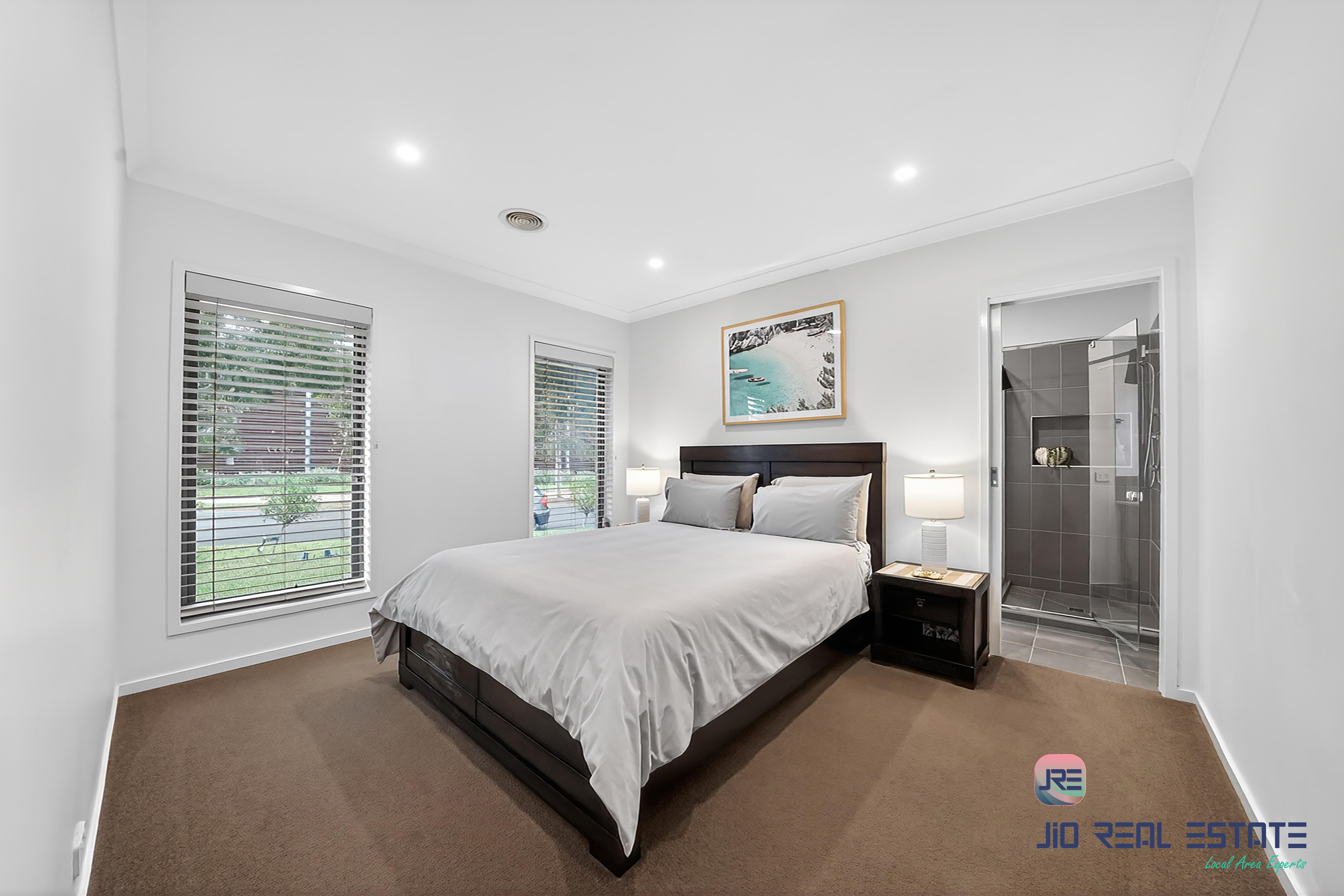 30 Fulham Crescent, Thornhill Park VIC