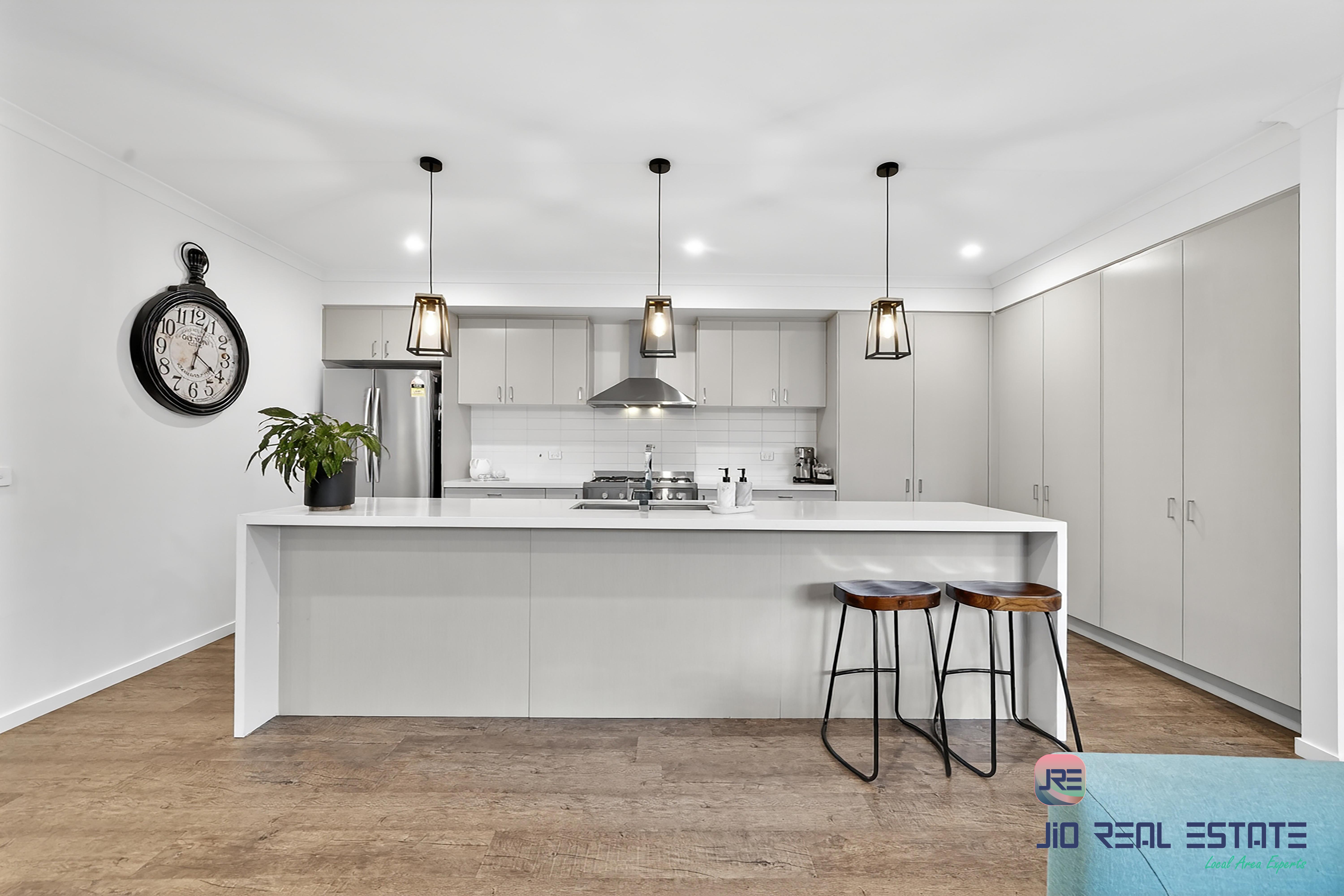 30 Fulham Crescent, Thornhill Park VIC