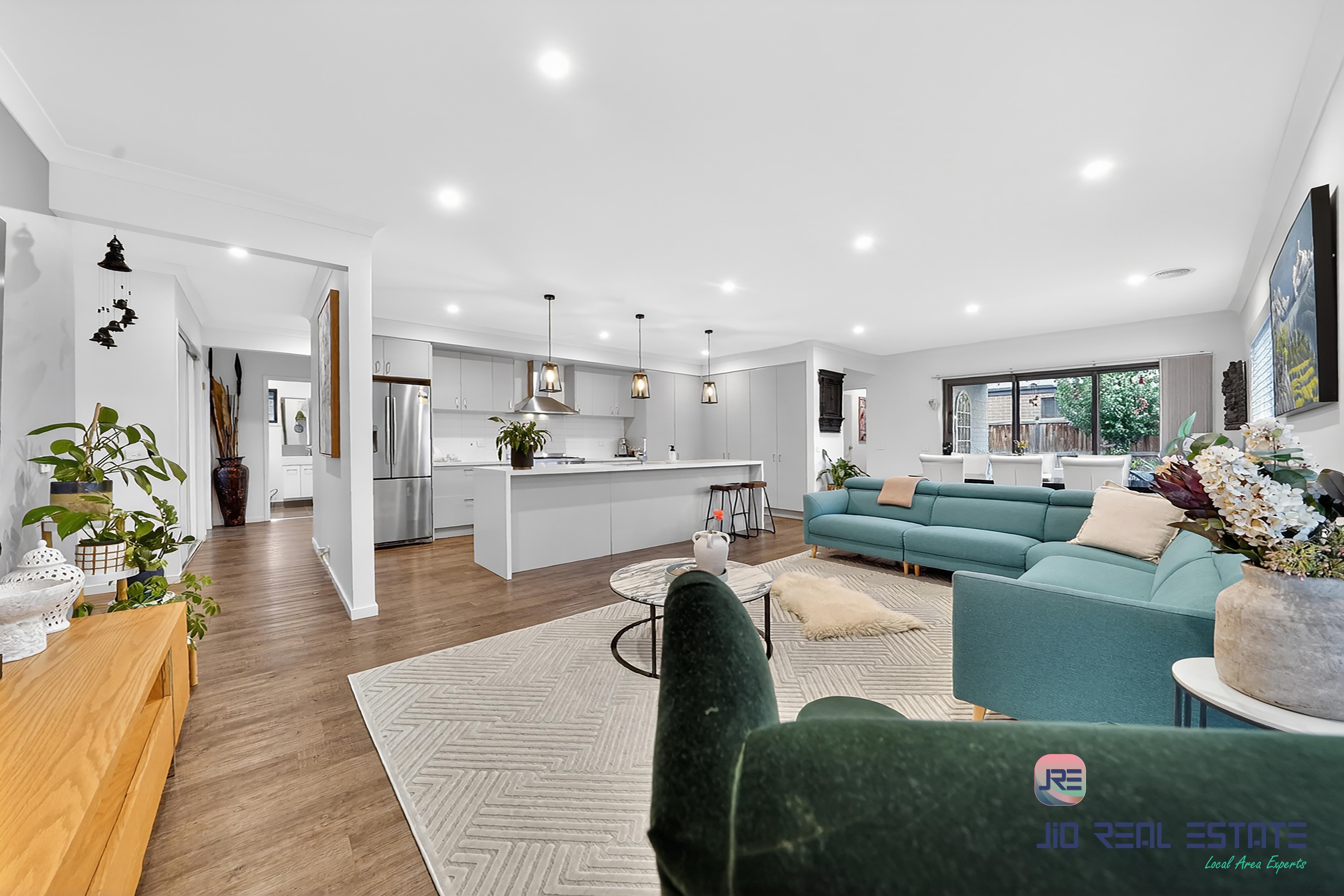 30 Fulham Crescent, Thornhill Park VIC