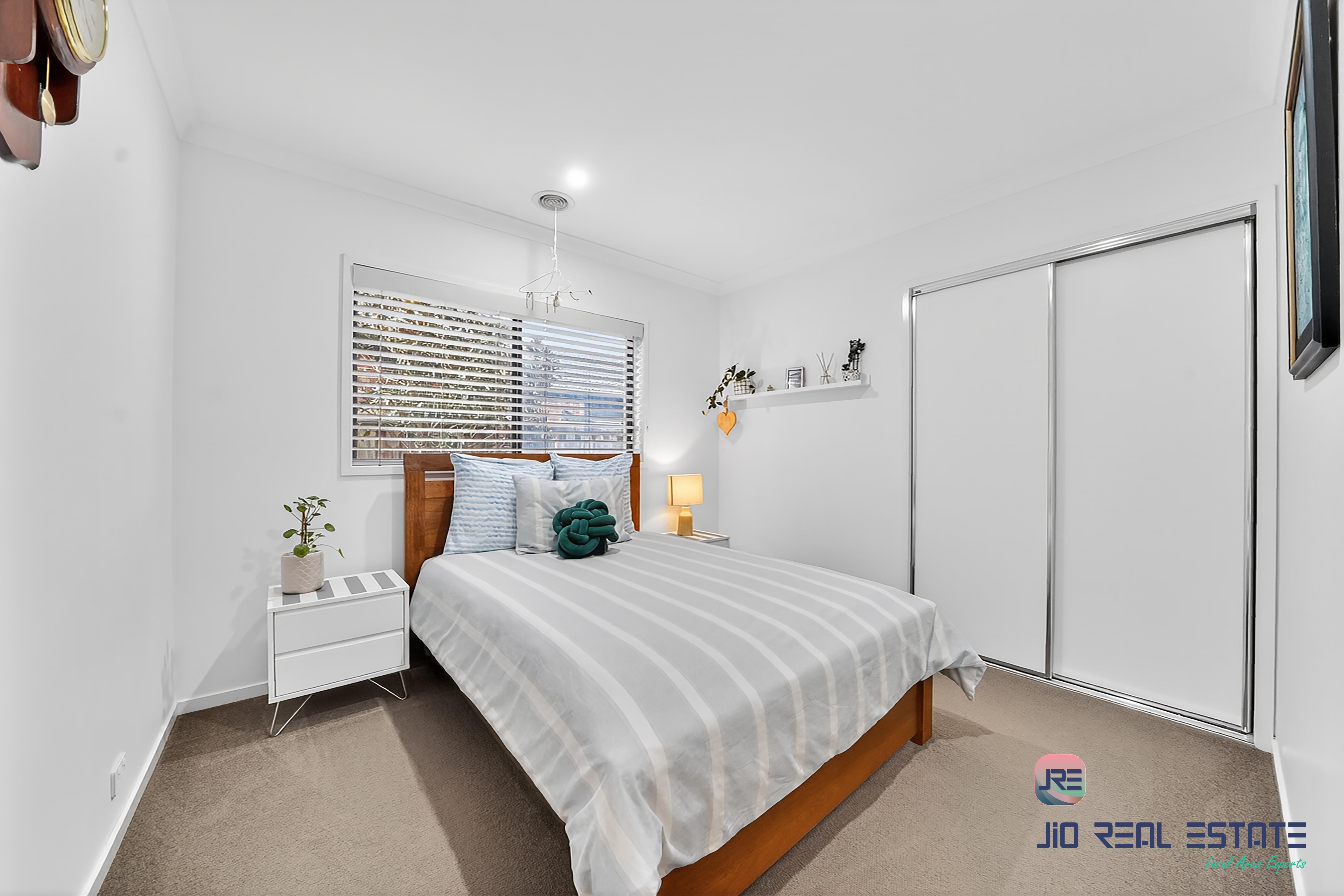 30 Fulham Crescent, Thornhill Park VIC