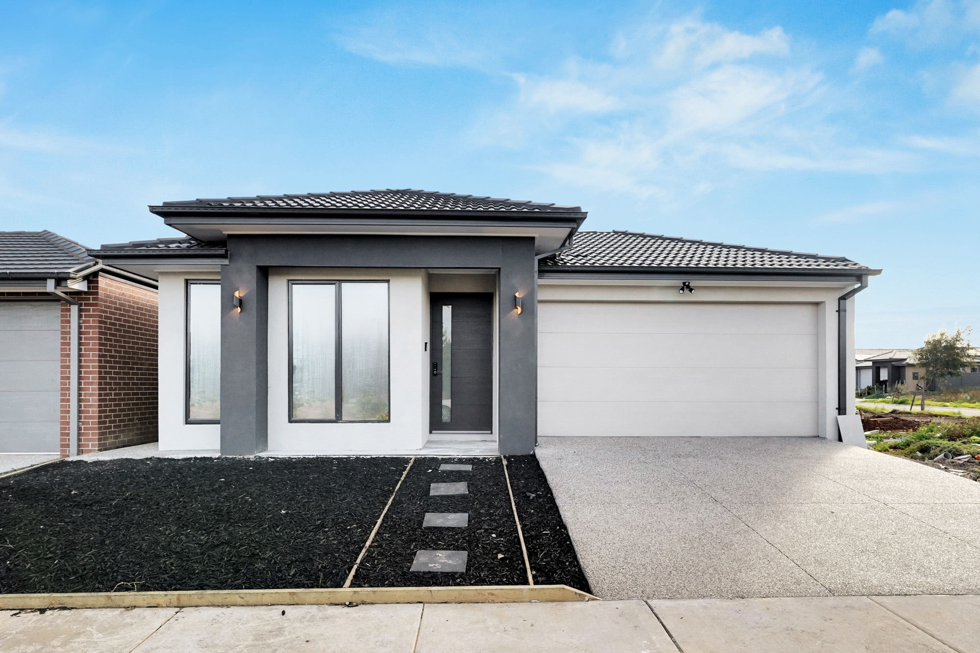 16 Ruff Way, Melton South VIC