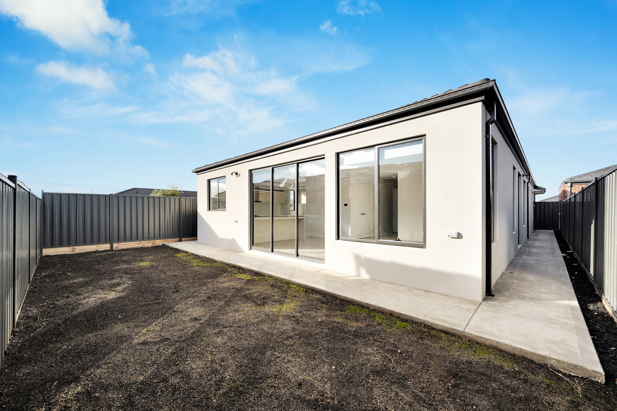 16 Ruff Way, Melton South VIC