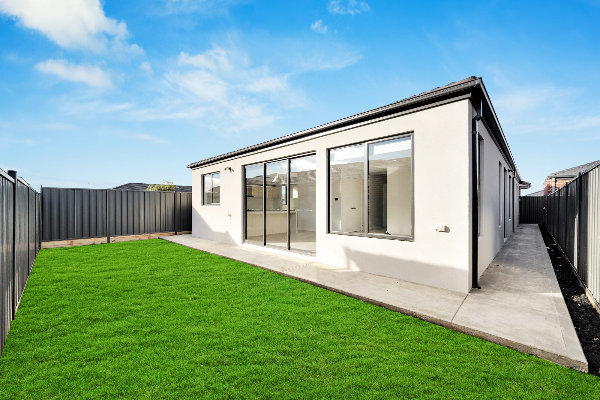 16 Ruff Way, Melton South VIC