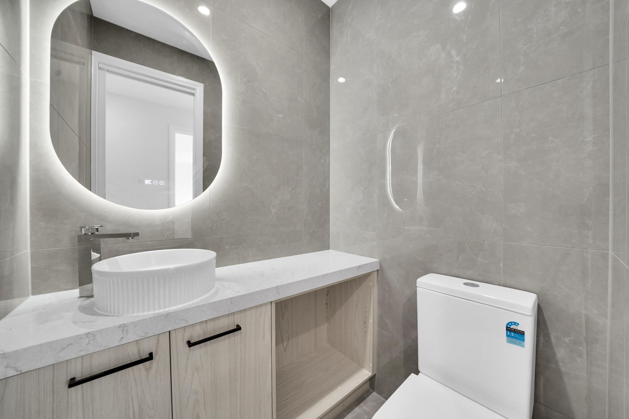 16 Ruff Way, Melton South VIC