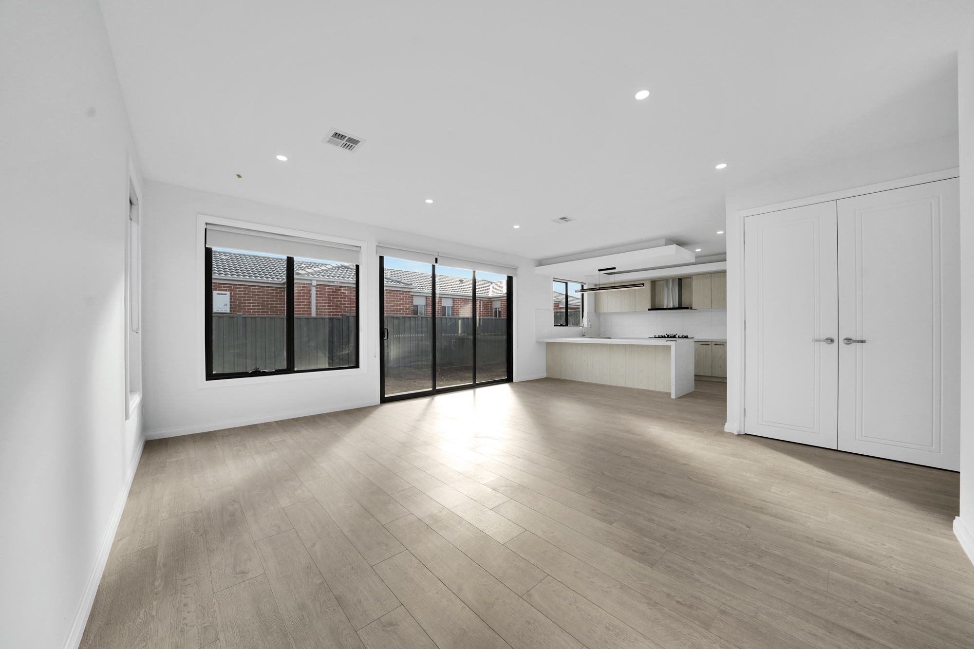 16 Ruff Way, Melton South VIC