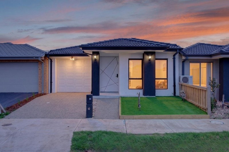 61 Maradona Boulevard, Deanside VIC