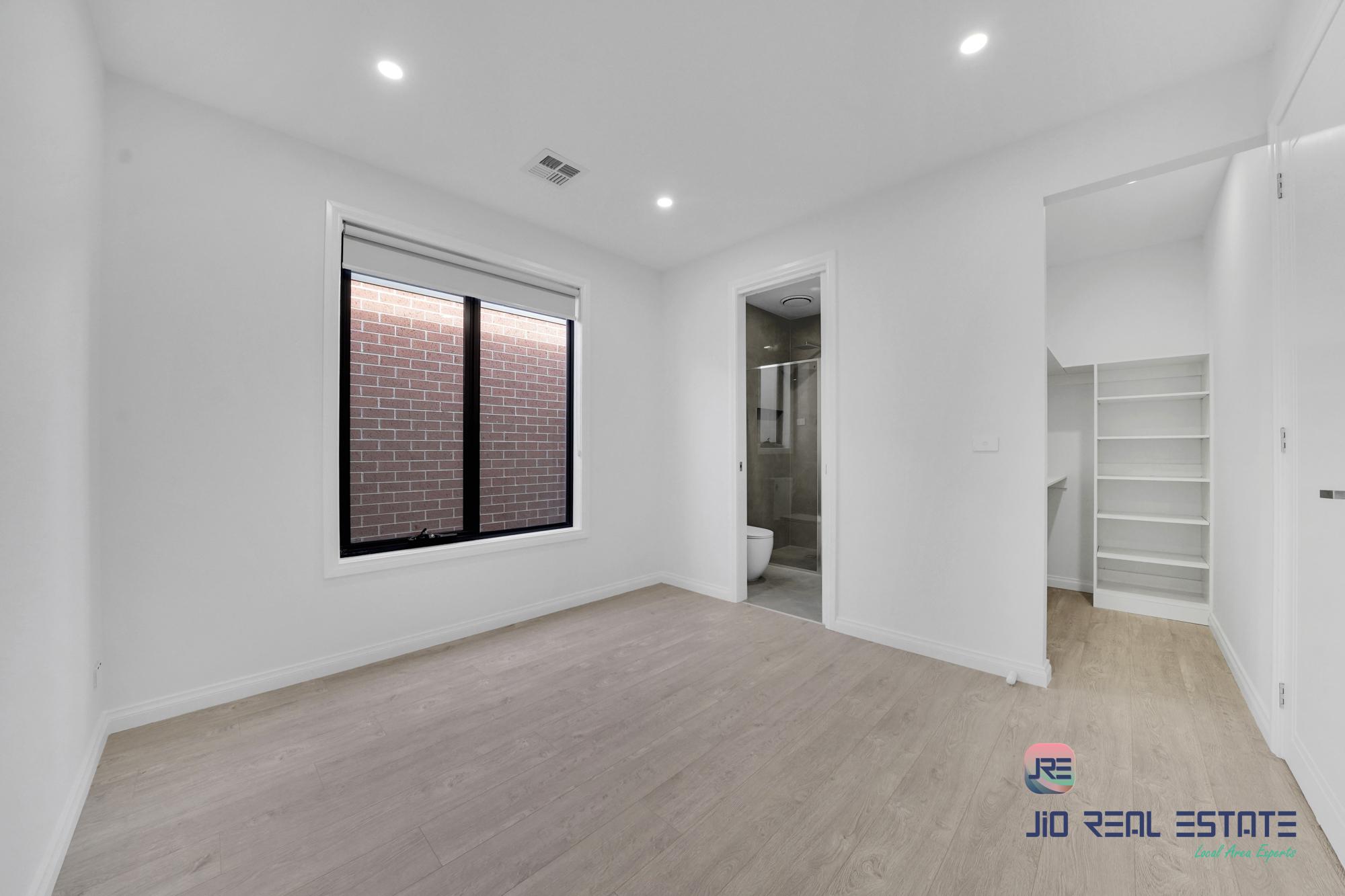 16 Ruff Way, Melton South VIC