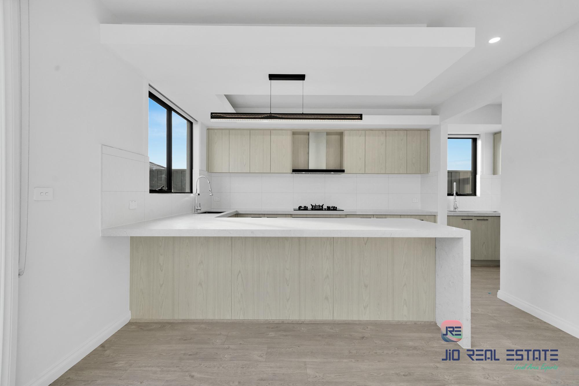 16 Ruff Way, Melton South VIC