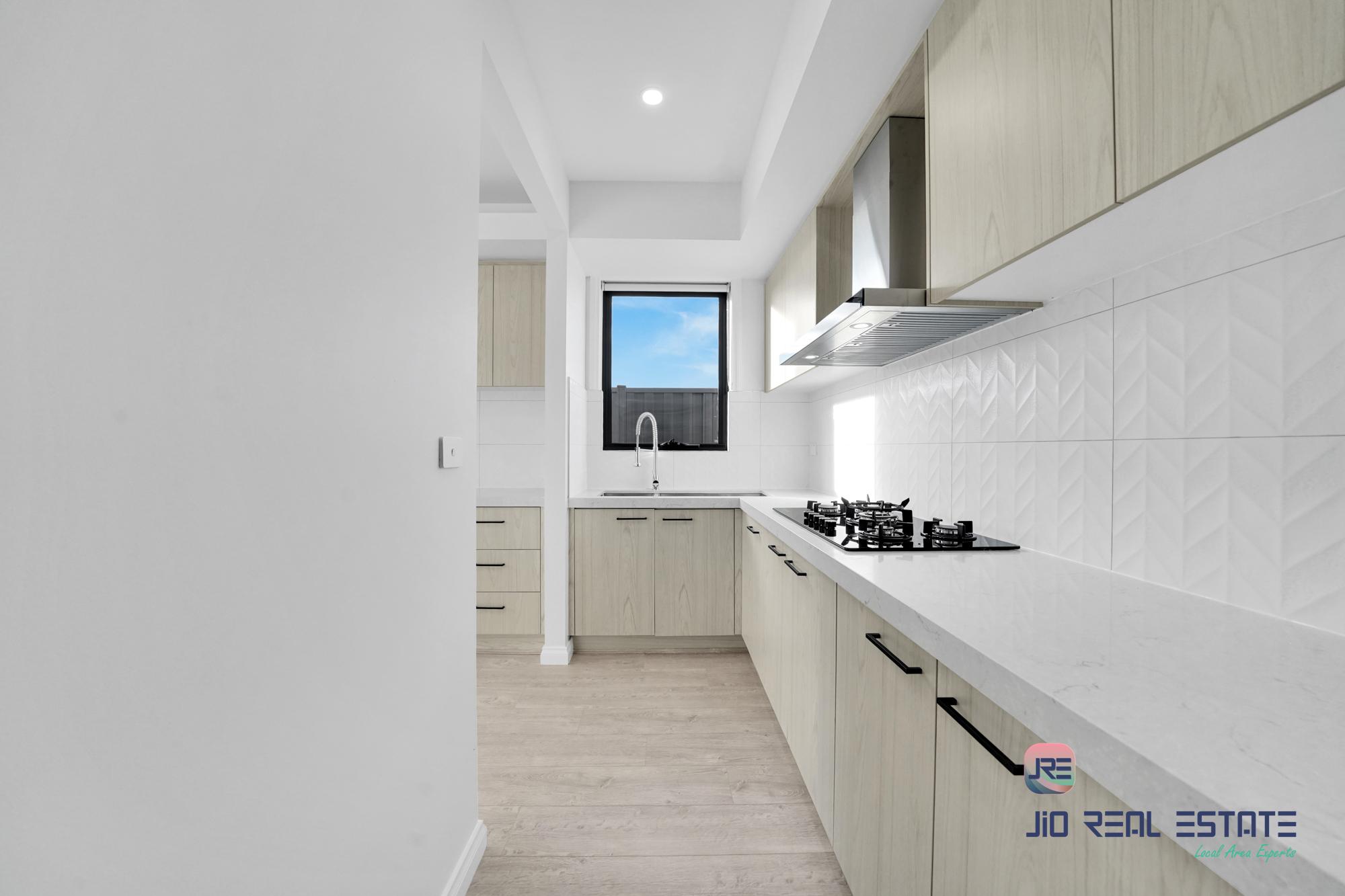 16 Ruff Way, Melton South VIC