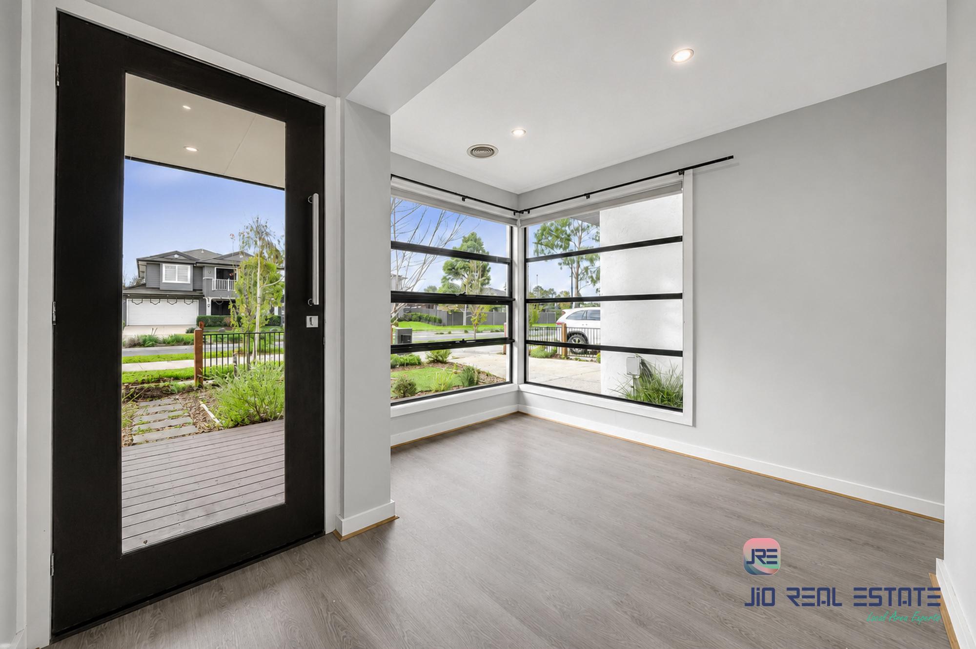 14 Wiltshire Boulevard, Thornhill Park VIC