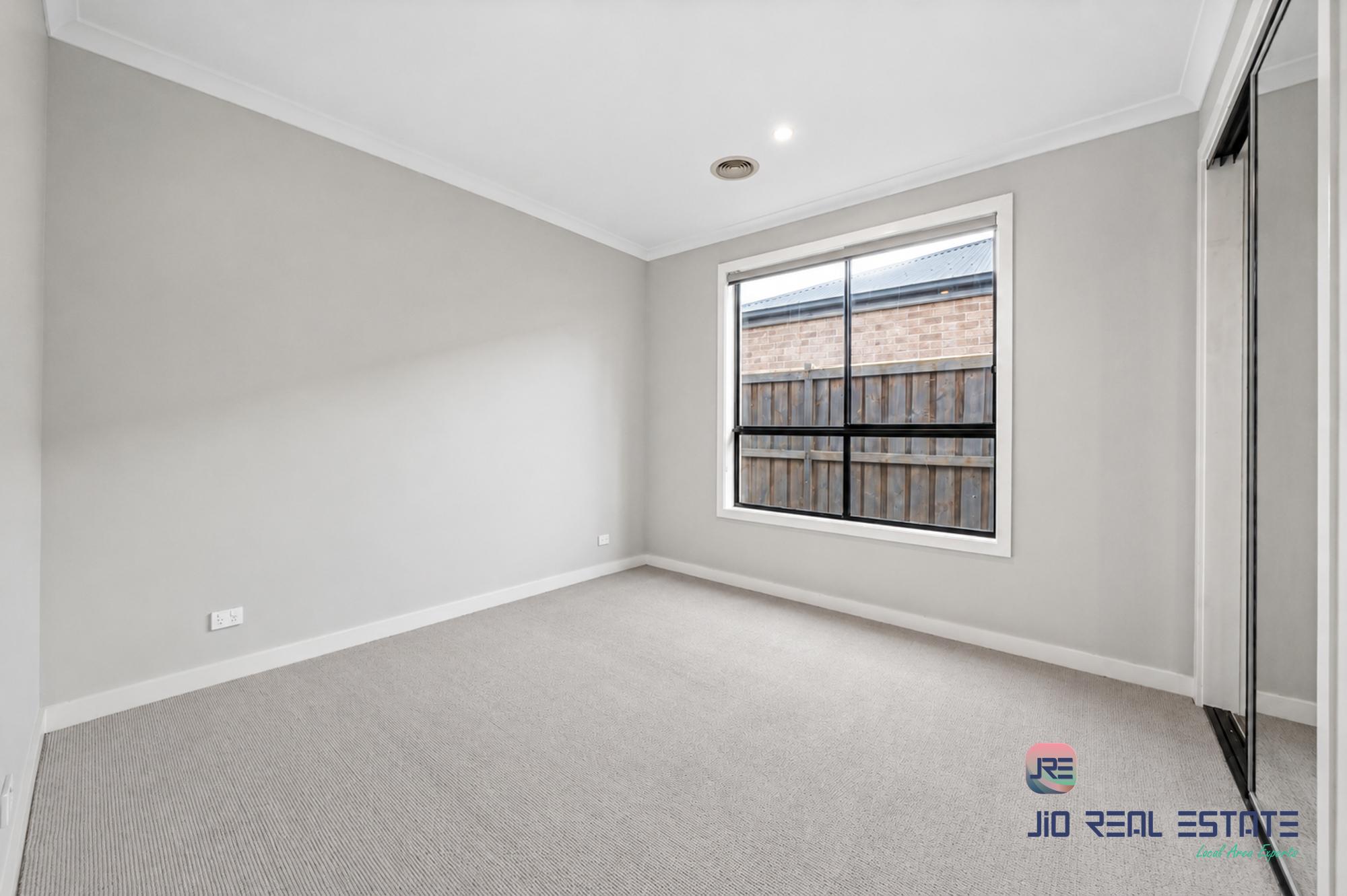 14 Wiltshire Boulevard, Thornhill Park VIC