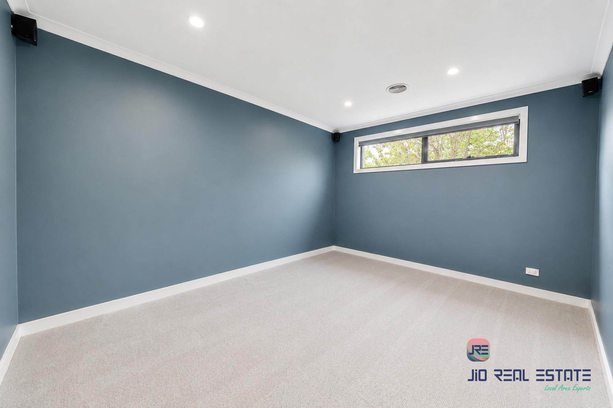 14 Wiltshire Boulevard, Thornhill Park VIC