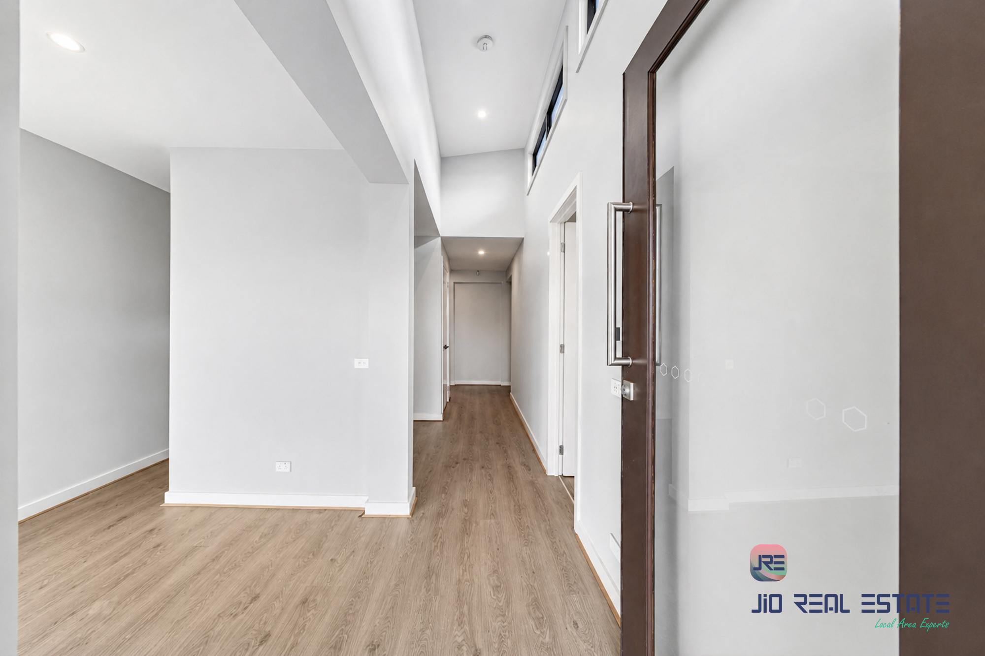 14 Wiltshire Boulevard, Thornhill Park VIC