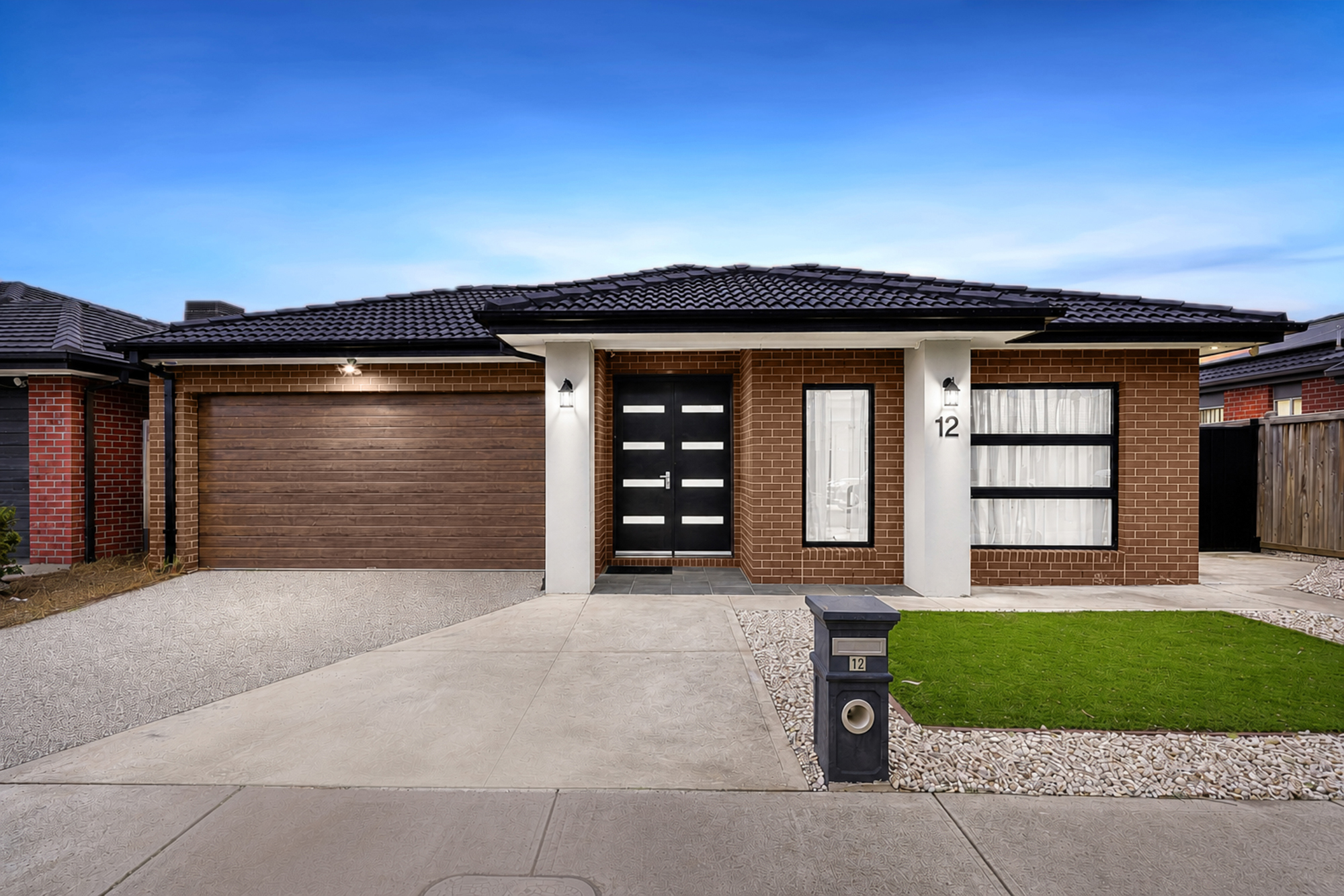 12 Welshie Street, Thornhill Park VIC