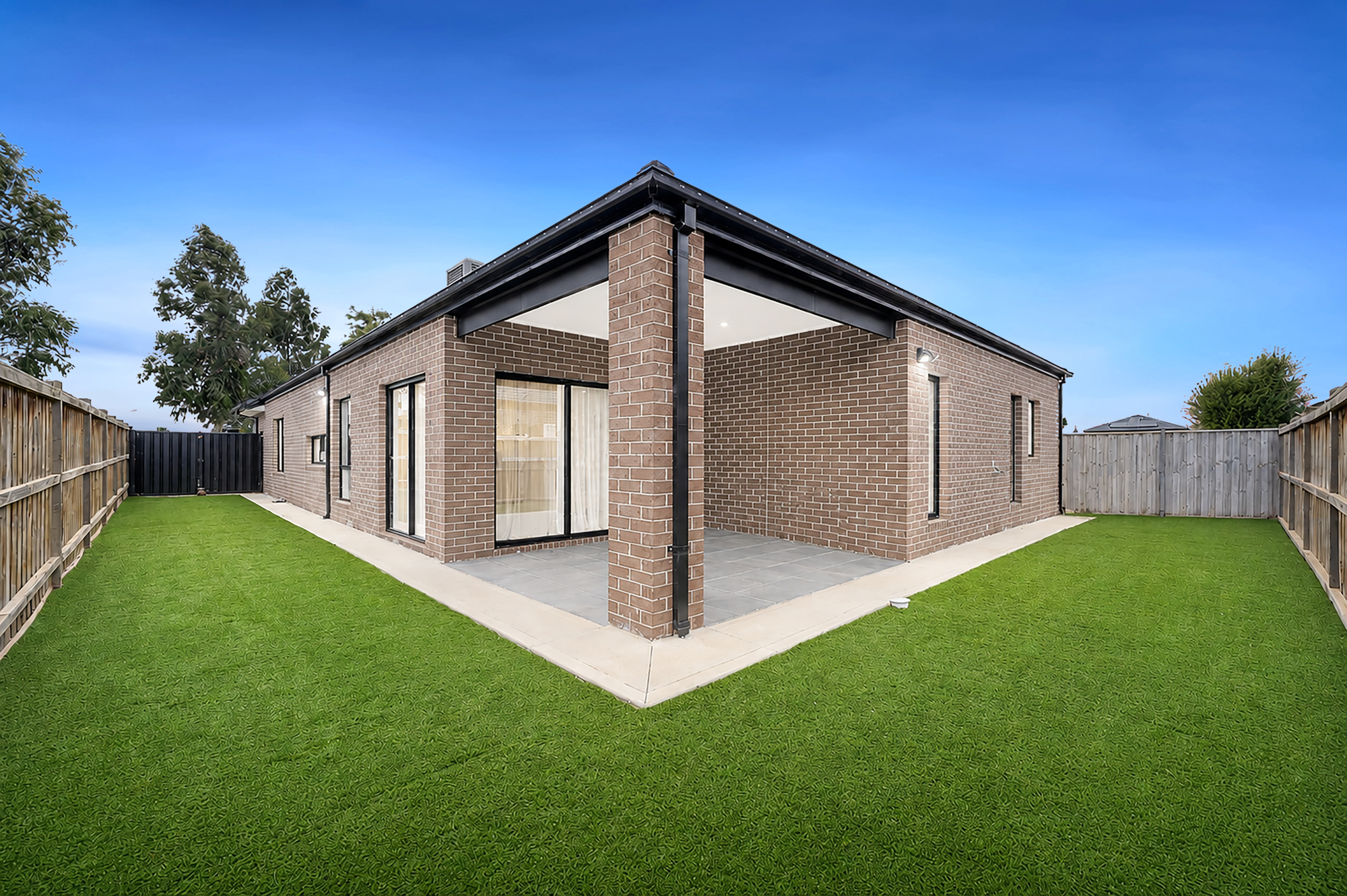 12 Welshie Street, Thornhill Park VIC