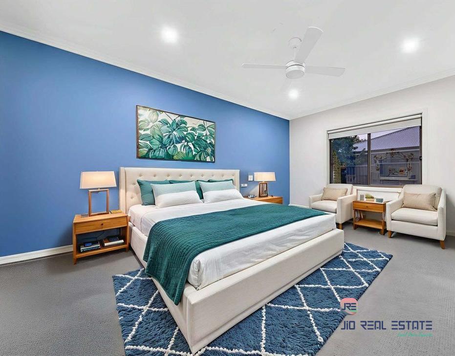 67 Diamond Parade, Cobblebank VIC