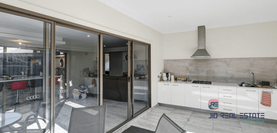 67 Diamond Parade, Cobblebank VIC