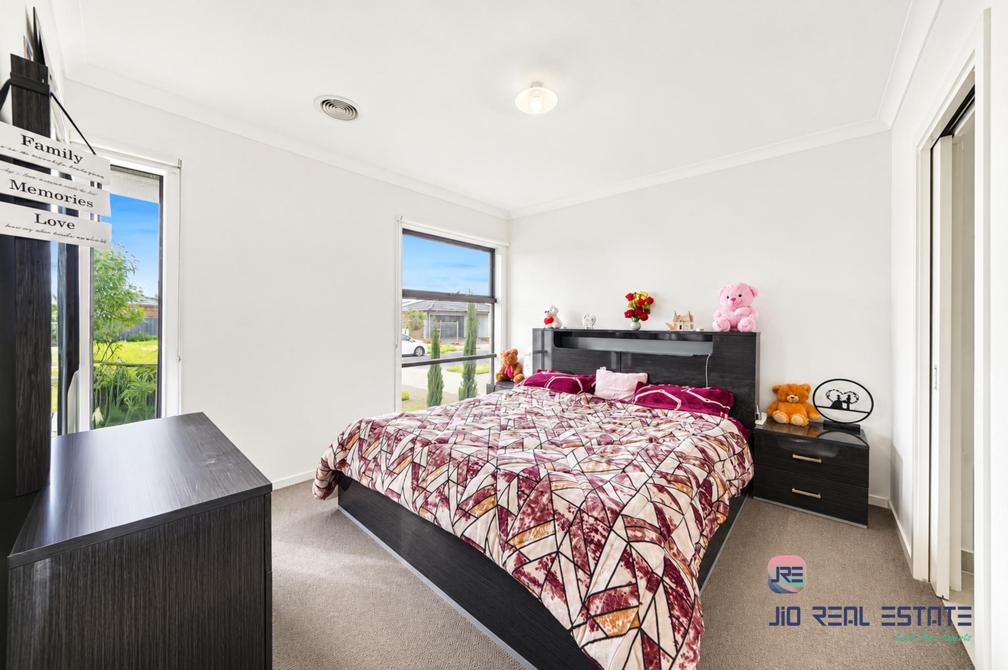 84 Pintail drive, Melton South VIC
