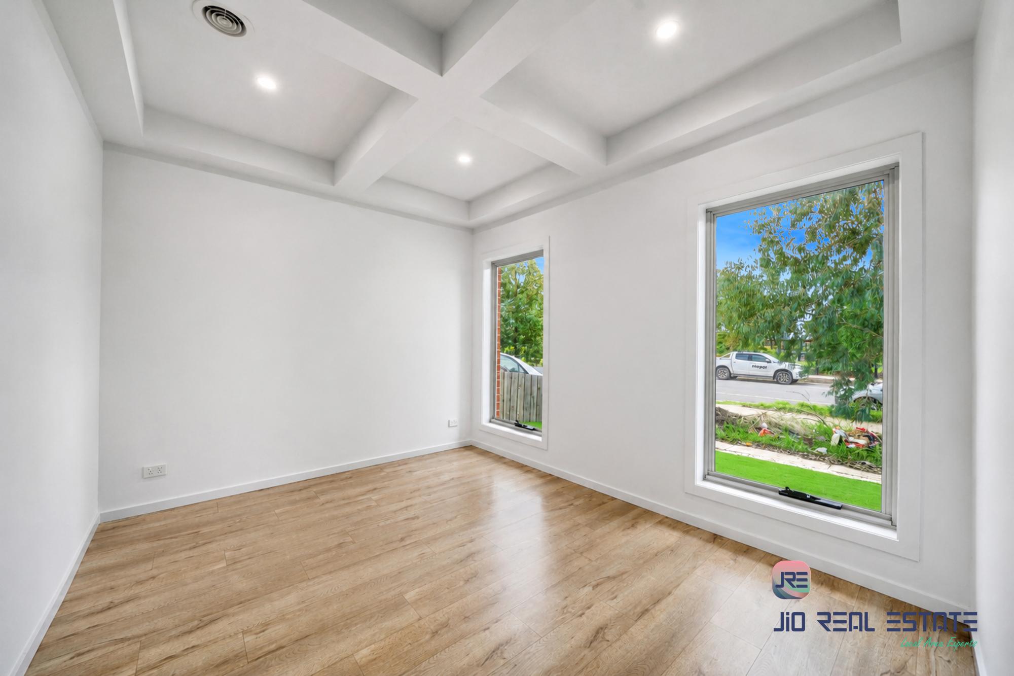 21 Morningside Drive, Thornhill Park VIC