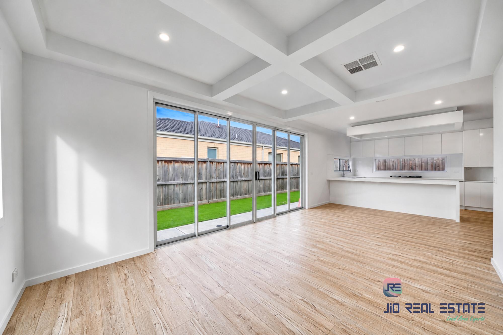 21 Morningside Drive, Thornhill Park VIC
