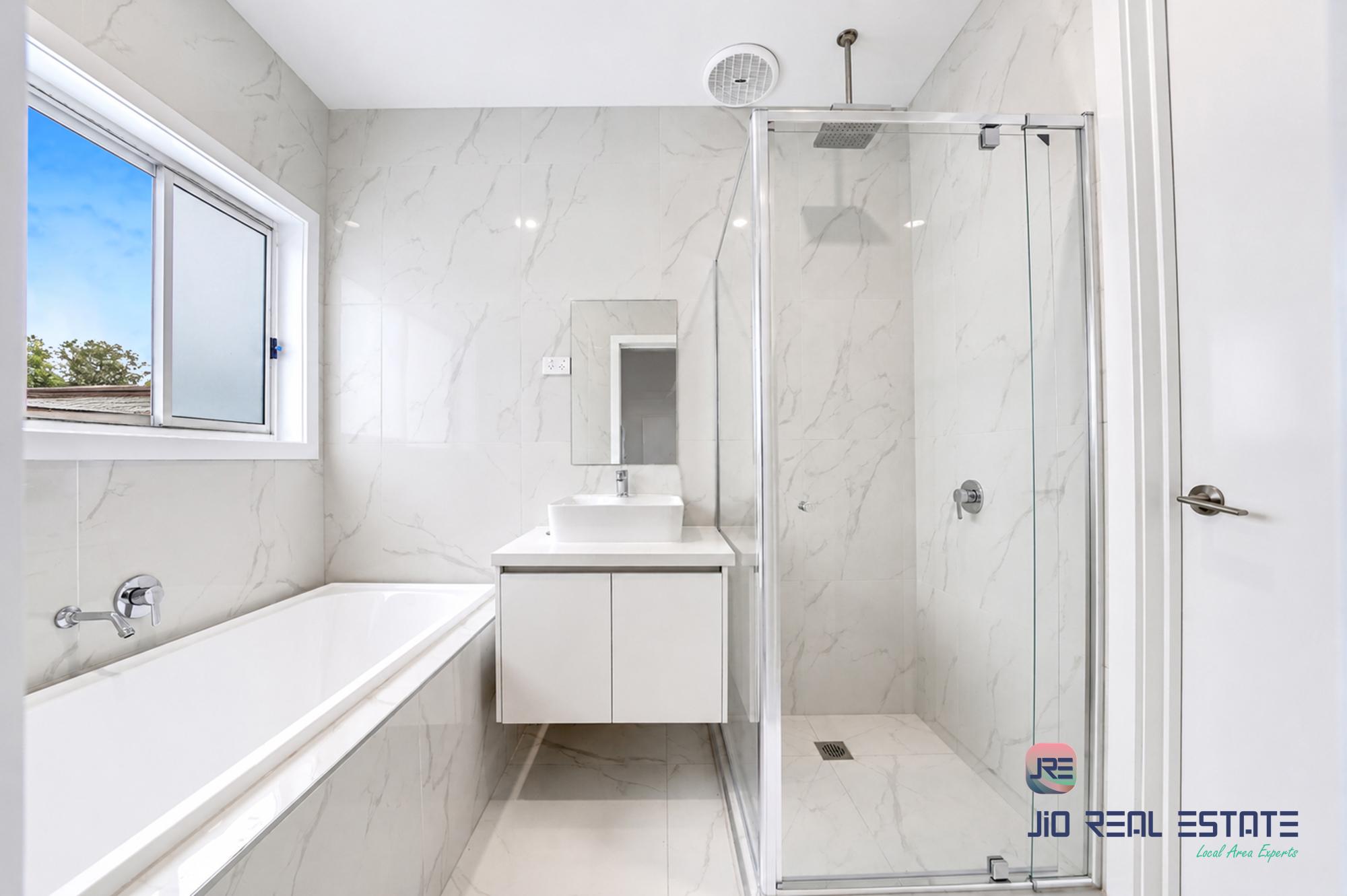 21 Morningside Drive, Thornhill Park VIC