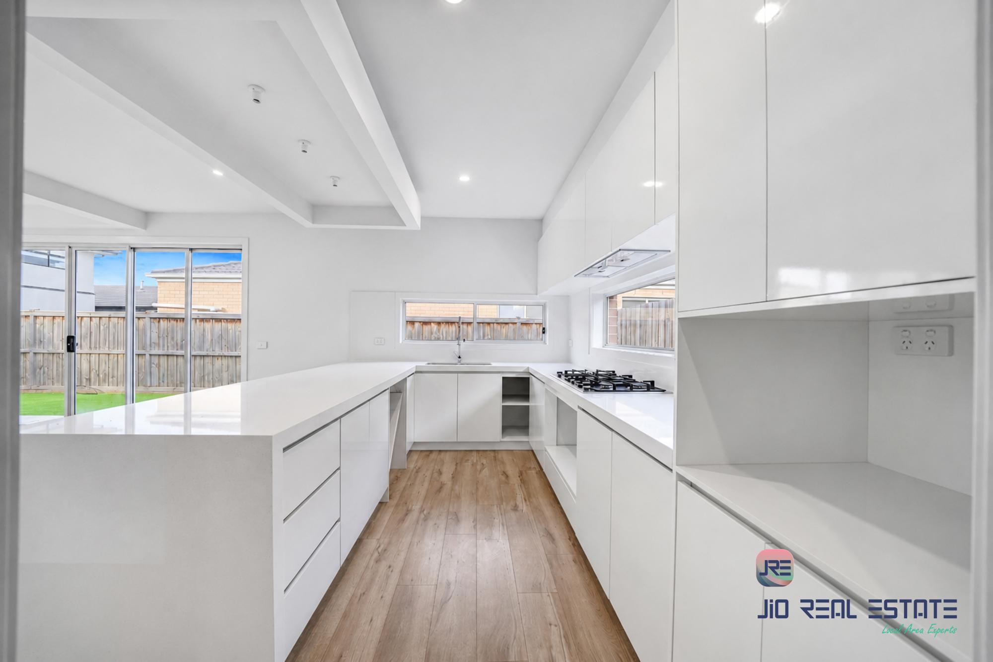 21 Morningside Drive, Thornhill Park VIC