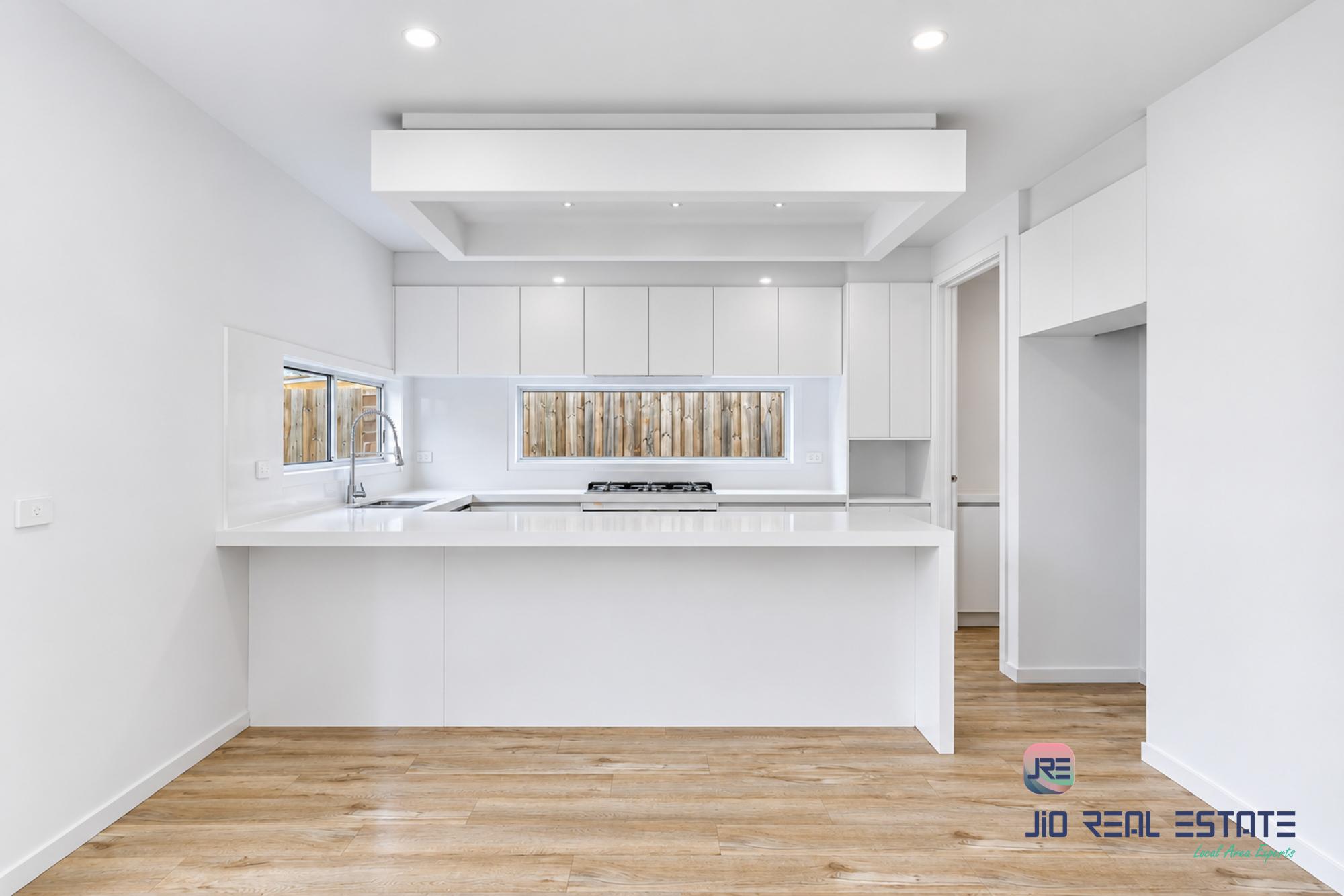 21 Morningside Drive, Thornhill Park VIC