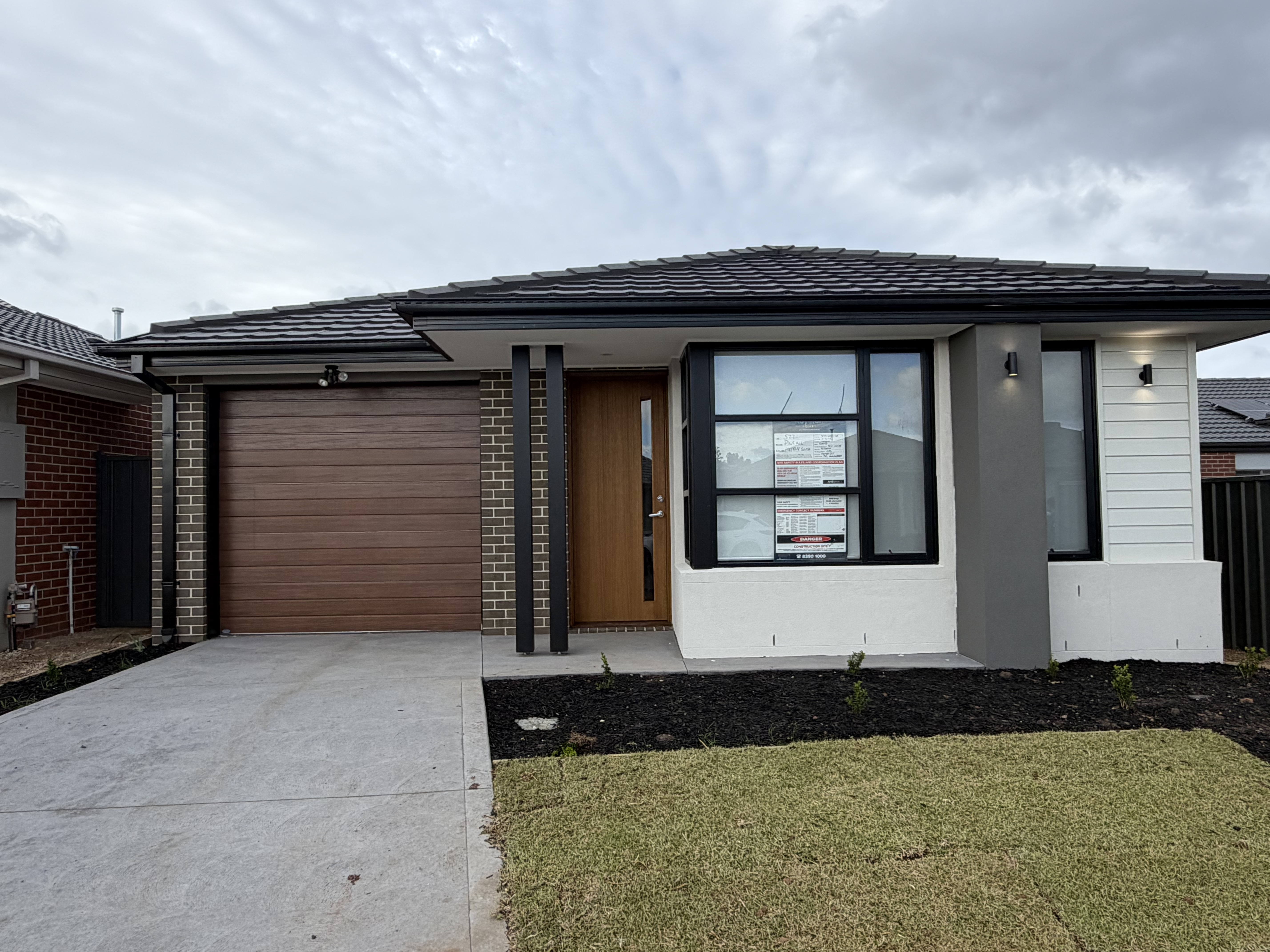 11 Pintail Drive, Melton South VIC