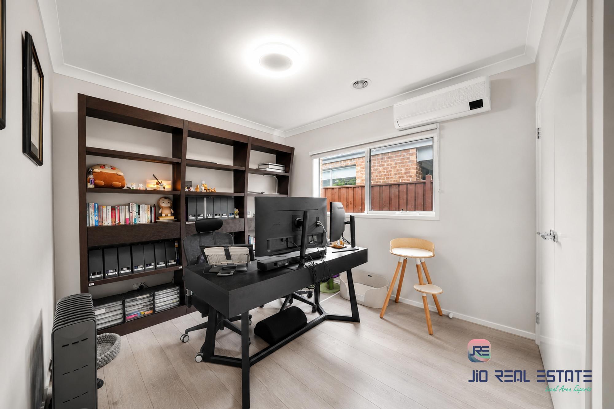 10 Ness Street, Thornhill Park VIC