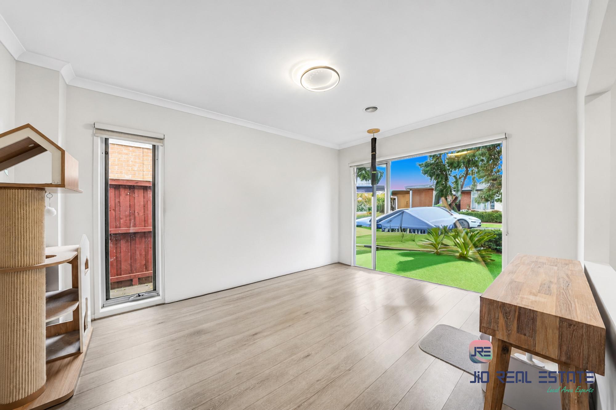 10 Ness Street, Thornhill Park VIC