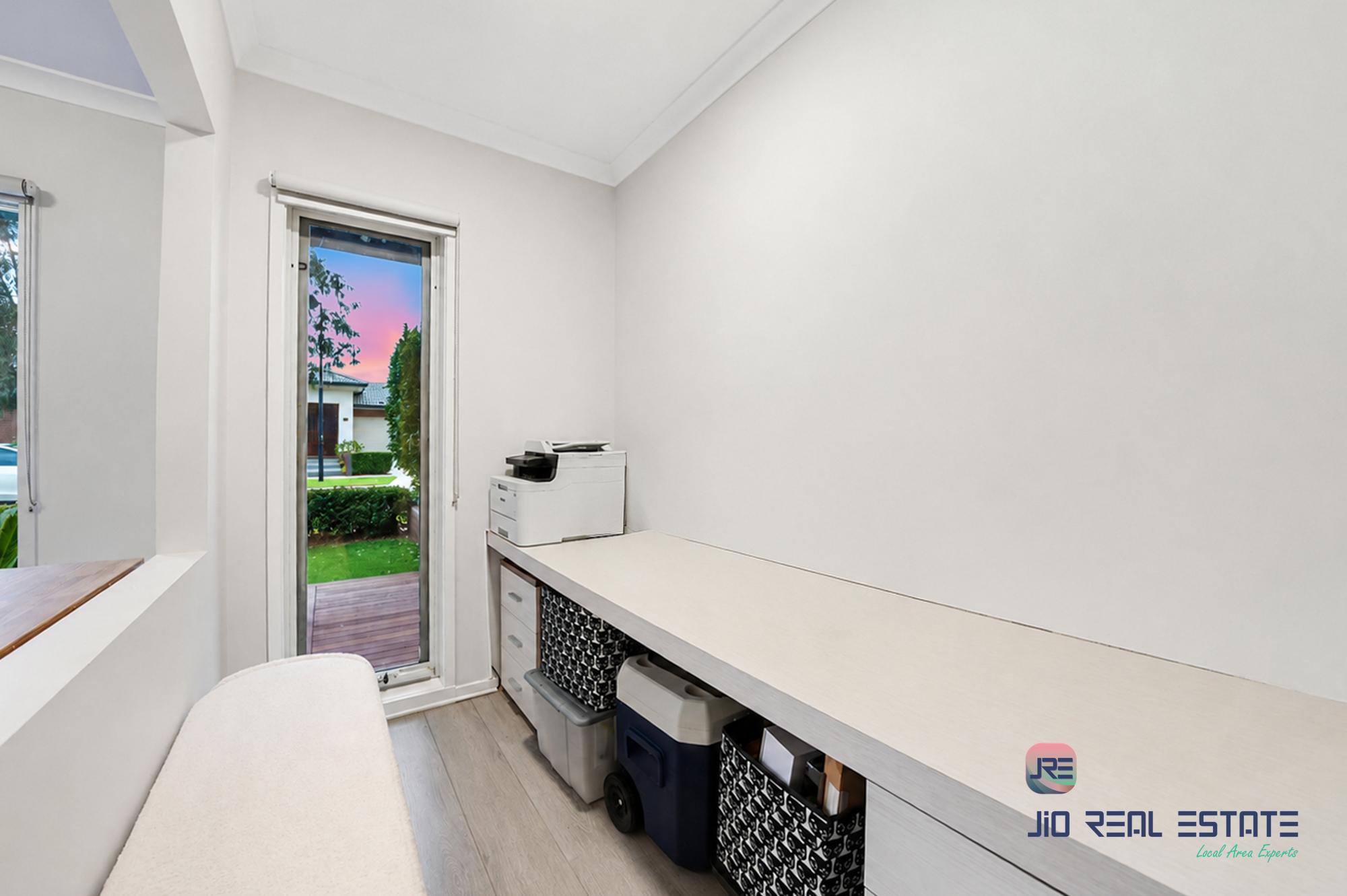 10 Ness Street, Thornhill Park VIC