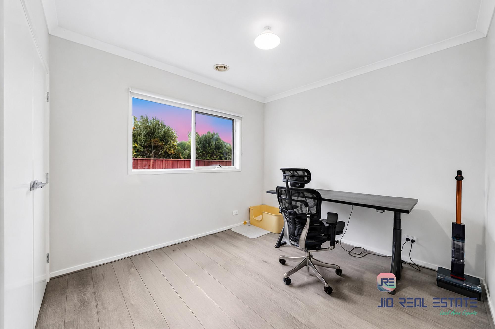 10 Ness Street, Thornhill Park VIC