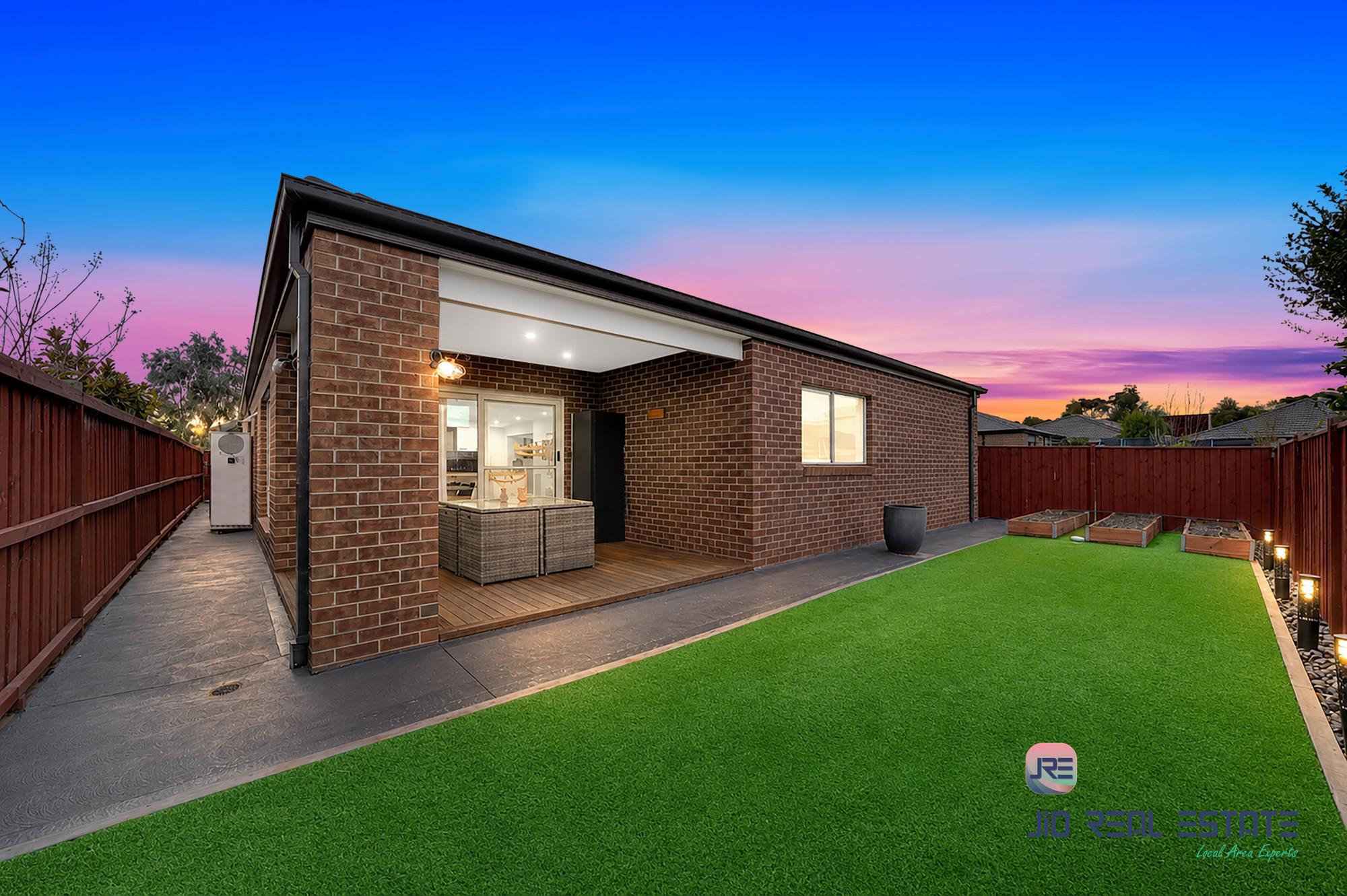 10 Ness Street, Thornhill Park VIC